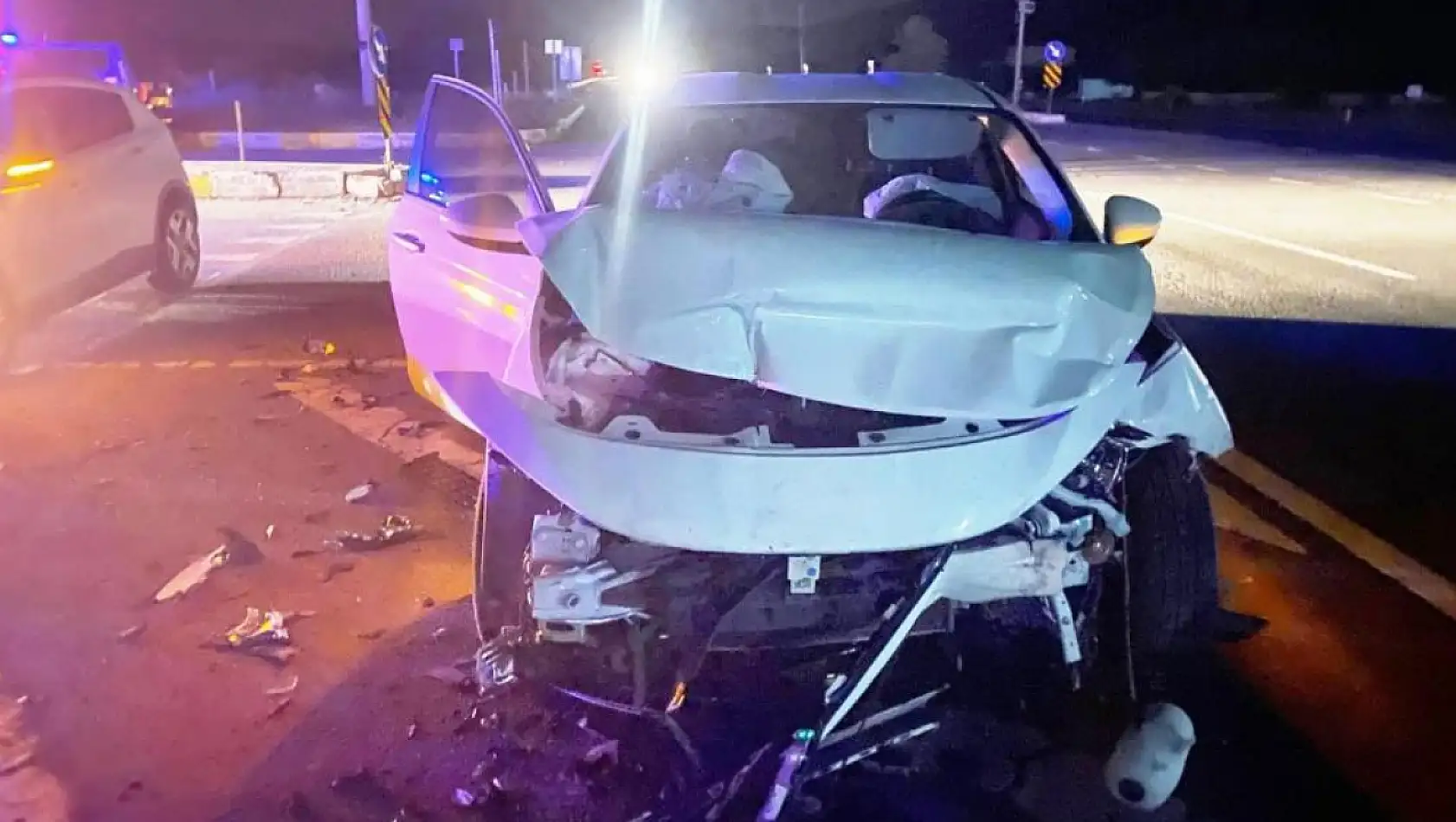 Konya'da iki aracın karıştığı kazada 4 kişi yaralandı