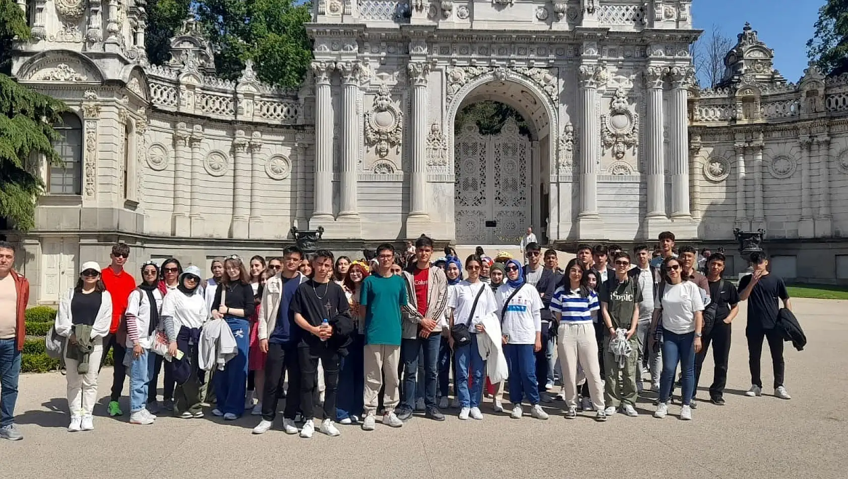 Konya'da  lise öğrencilerine İstanbul gezisi