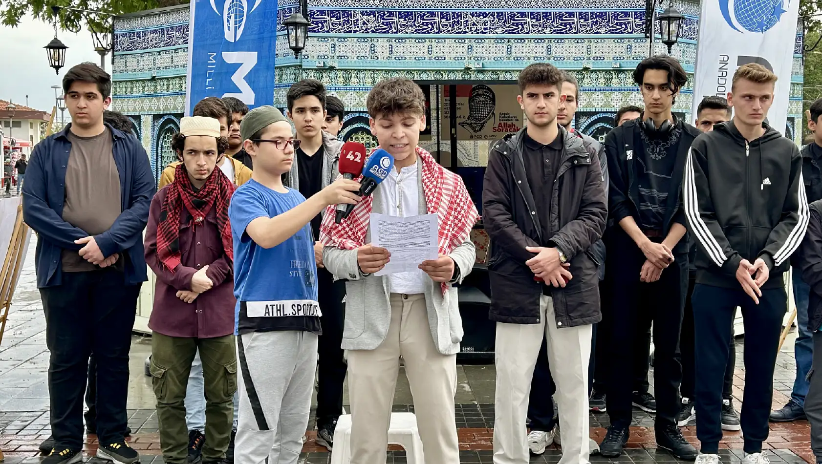 Konya'da Liseli Gençler Kudüs Nöbetinde!