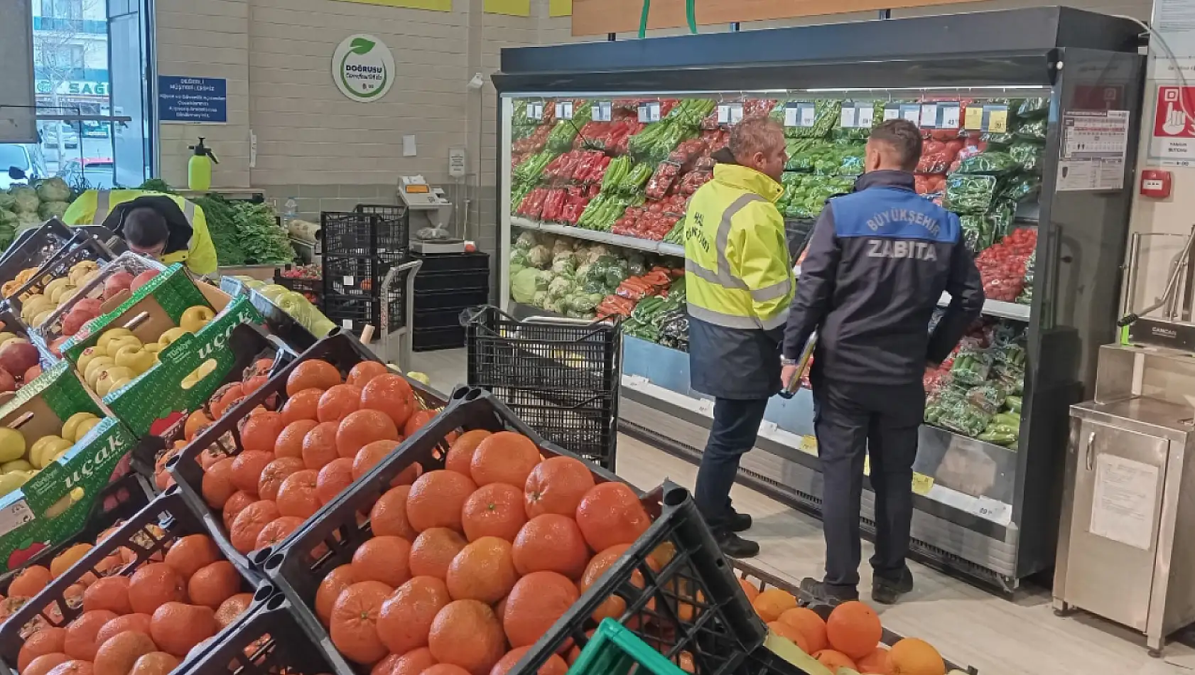 Konya'da marketler ve satış noktaları mercek altında