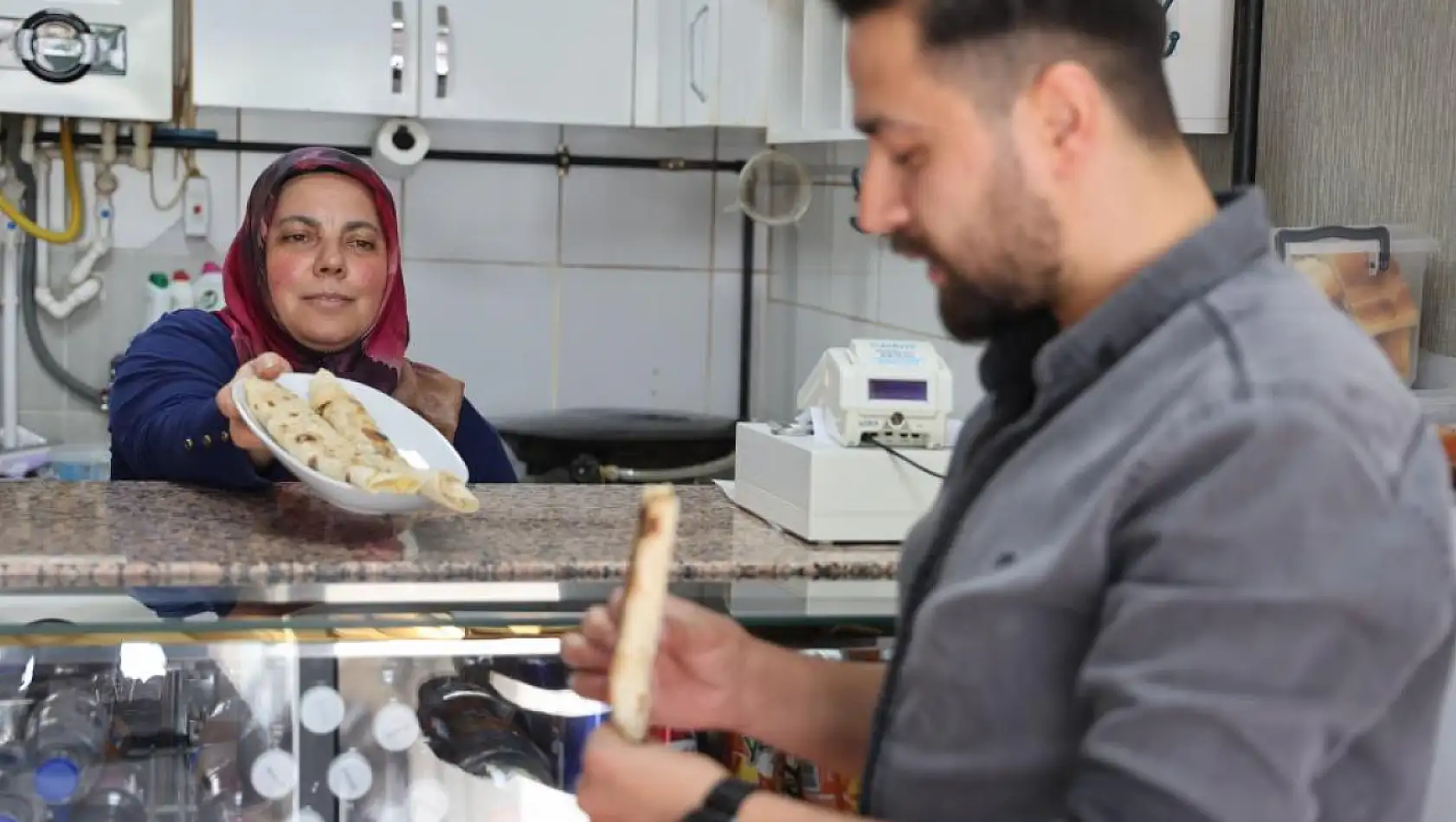 Konya'da oto tamircisi olmak isterken sanayinin börekçi ablası oldu