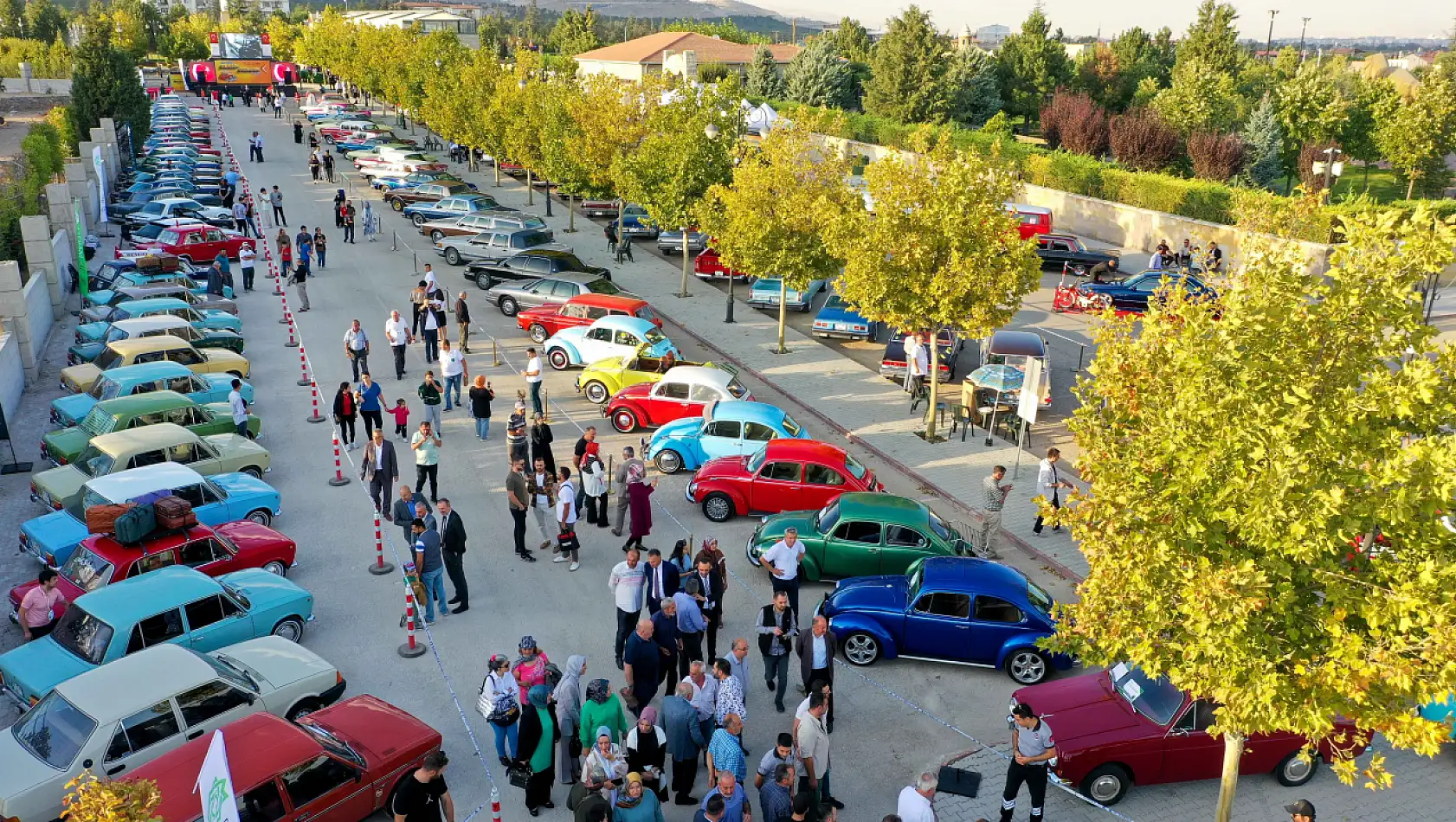 Konya'da otomobil tutkunlarını sevindirecek fuar başladı: 3 gün sürecek!