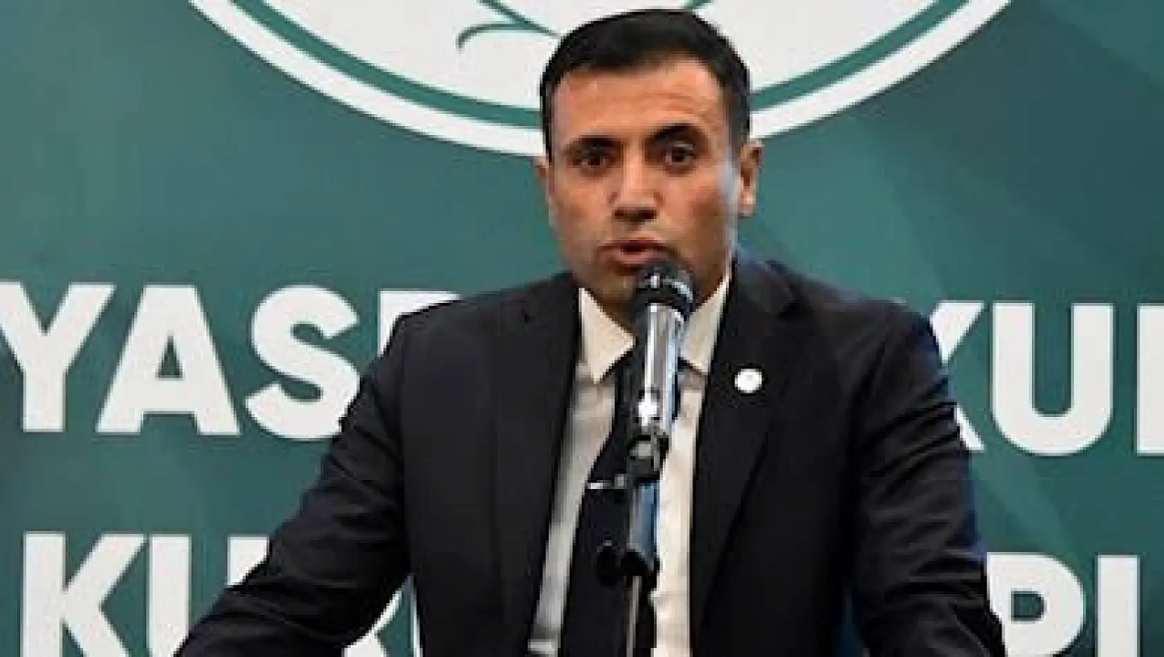 Konyaspor başkanı Fatih Özgökçen, vekillik tartışmasına son noktayı koydu