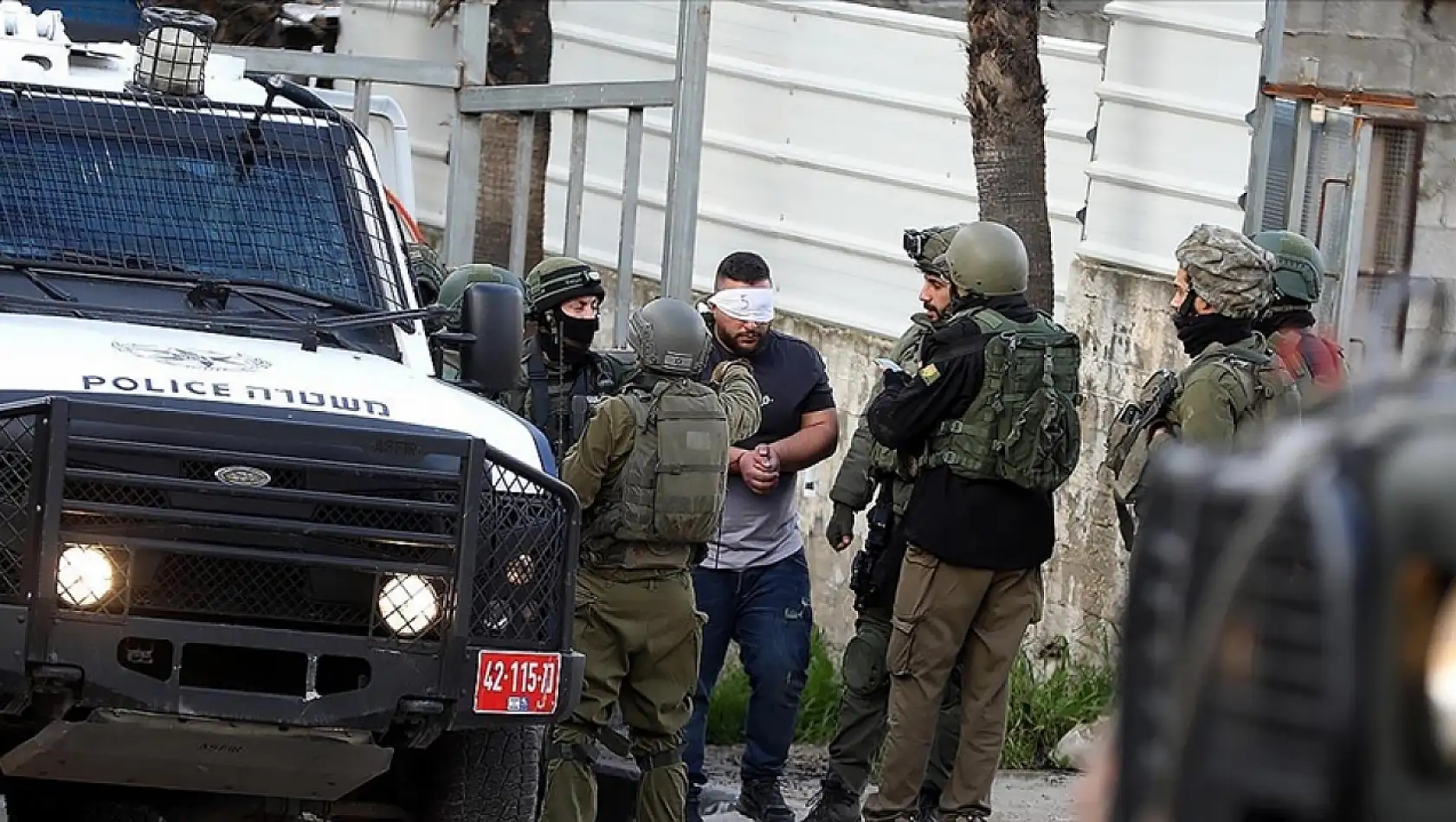 Kudüs'te en az 25 Filistinliyi gözaltına alındı.
