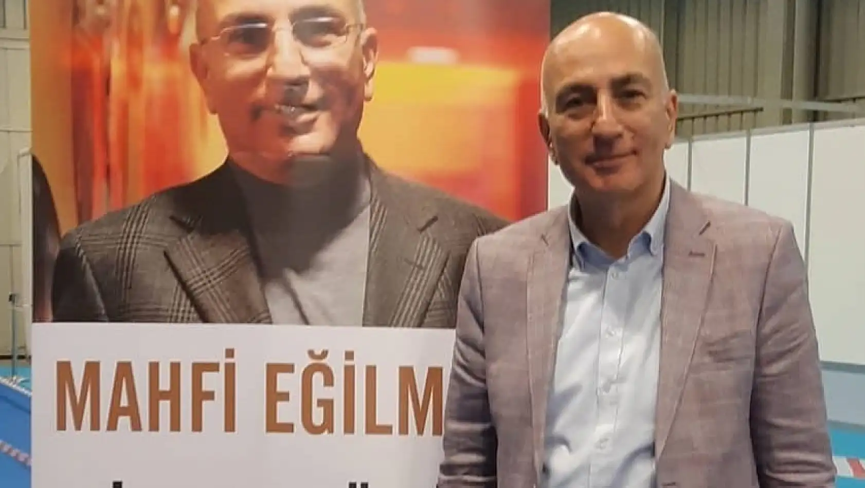 Mahfi Eğilmez AK Parti'nin bilinmeyen gerçeklerini anlattı: 'İşsizlik oranı artmıyor azalıyor'