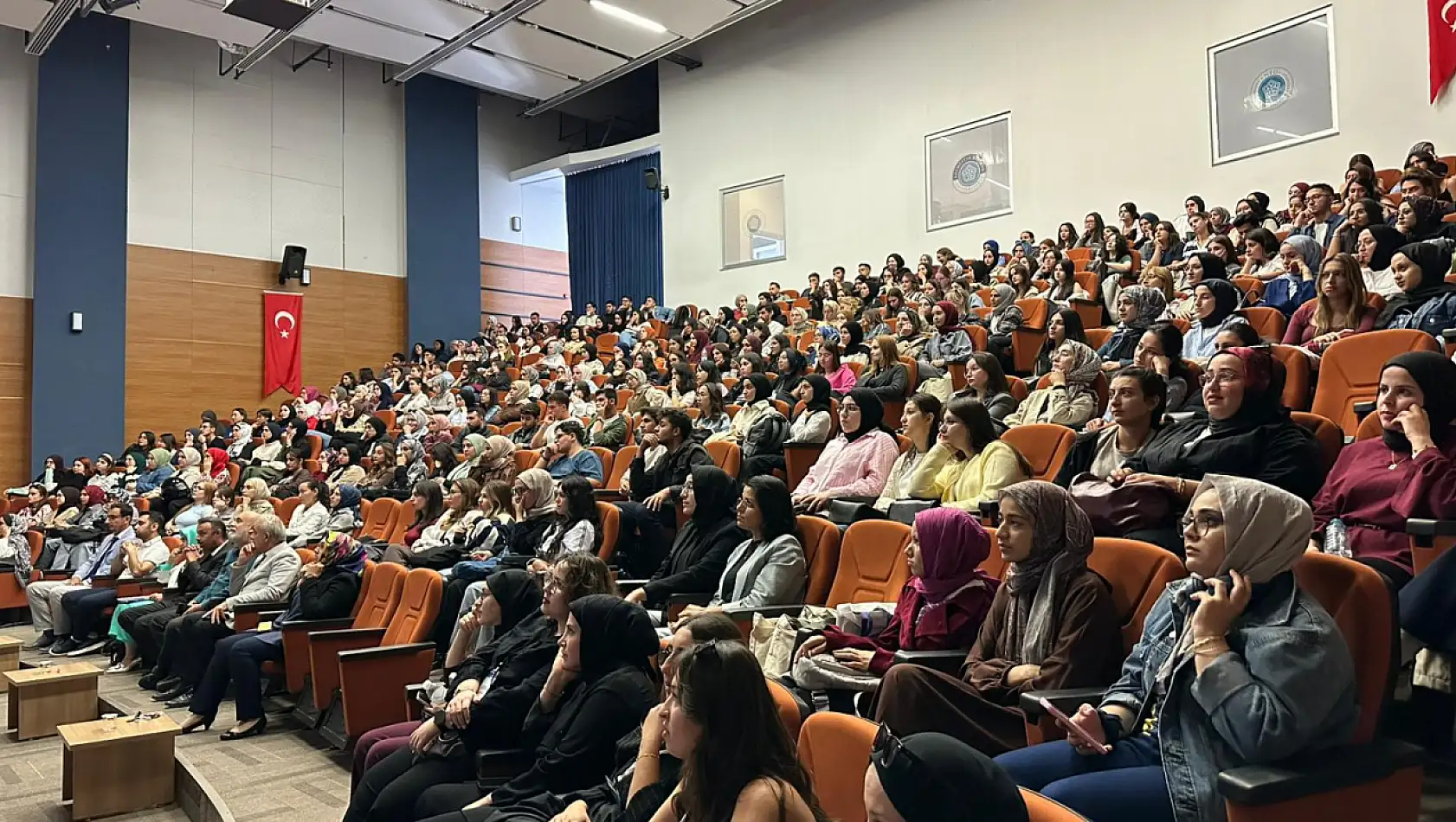 NEÜ'de Sağlık Bilimleri Öğrenci Kongresi coşkuyla gerçekleşti