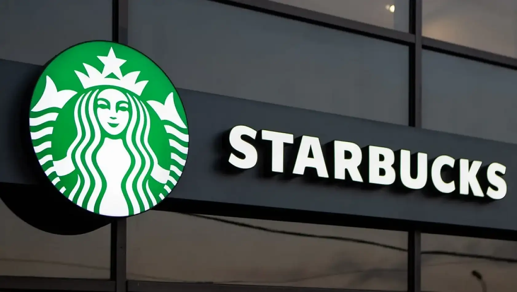 Starbucks'ın değeri düşüyor!