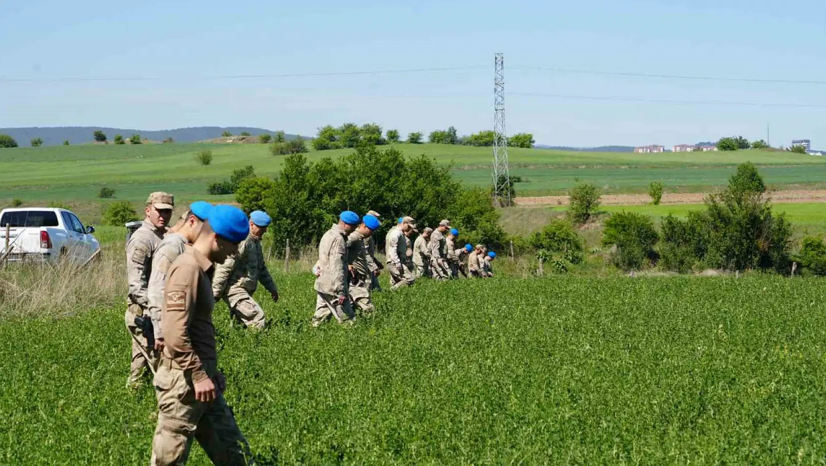 Su kanalında bulunan cesedin kayıp baş kısmı aranıyor