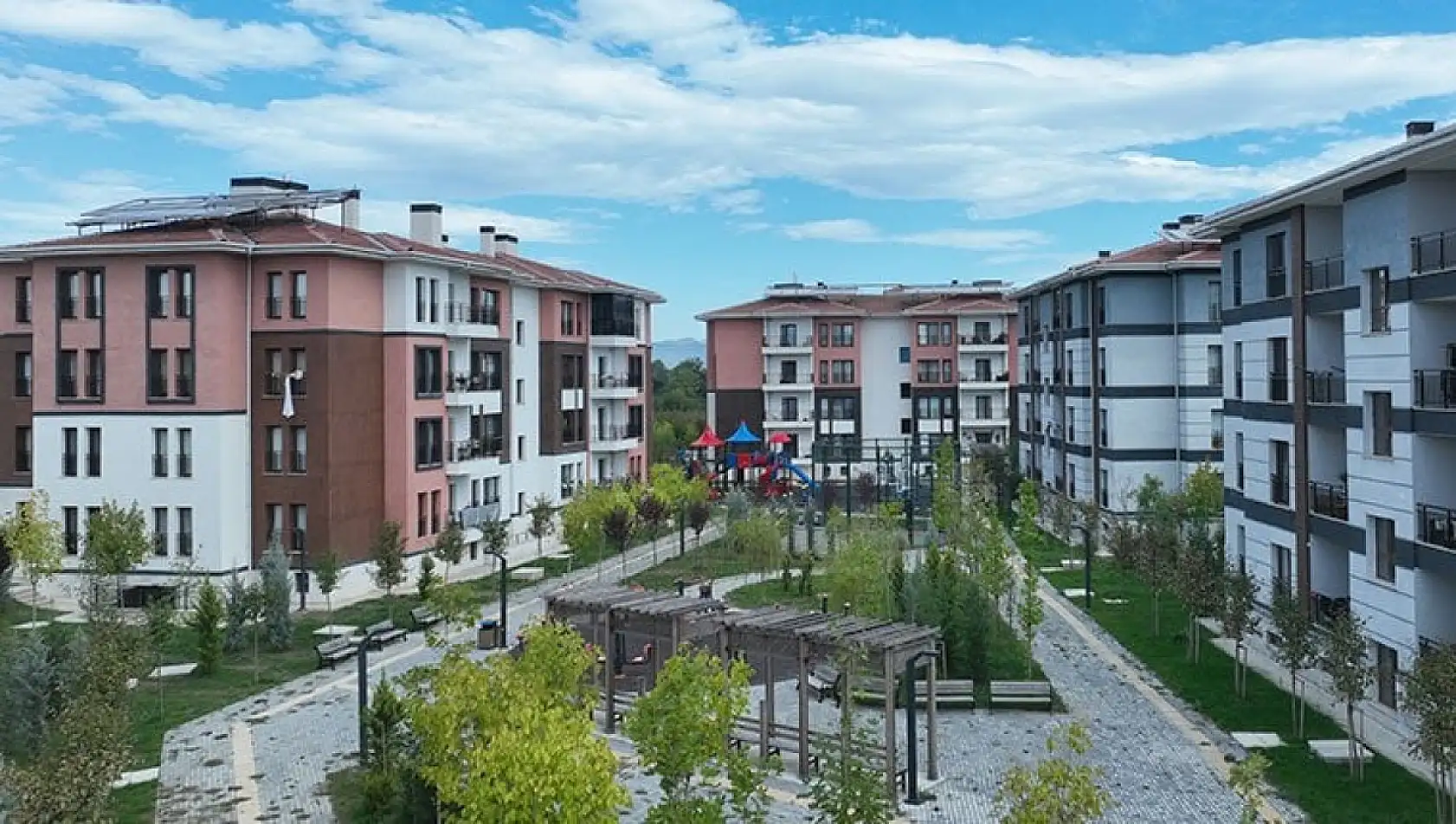 KONYA'DA KİRALAR ARTIK CEP YAKIYOR, KİRALIK EV BULMAK ZORLAŞTI! || İlçe ilçe son durum, Peki 2026'da Konya'da kira fiyatları nasıl olacak? İşte üç olası tablo..