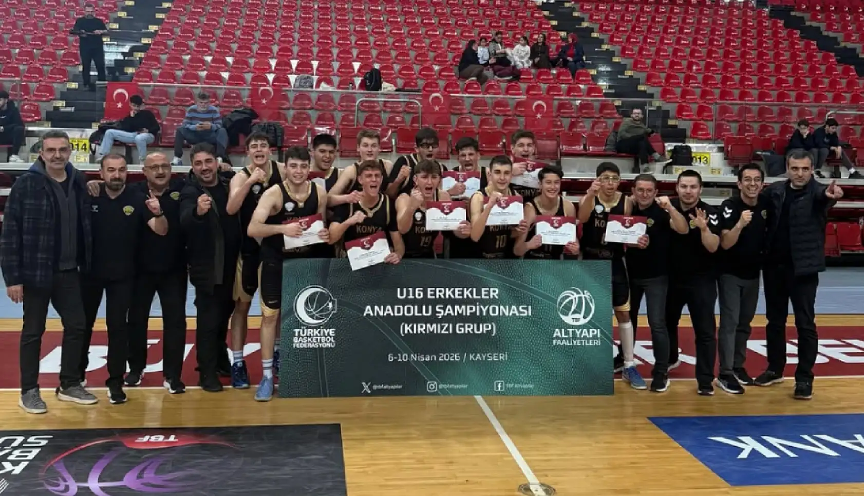Konya'nın gençleri zirve yolunda