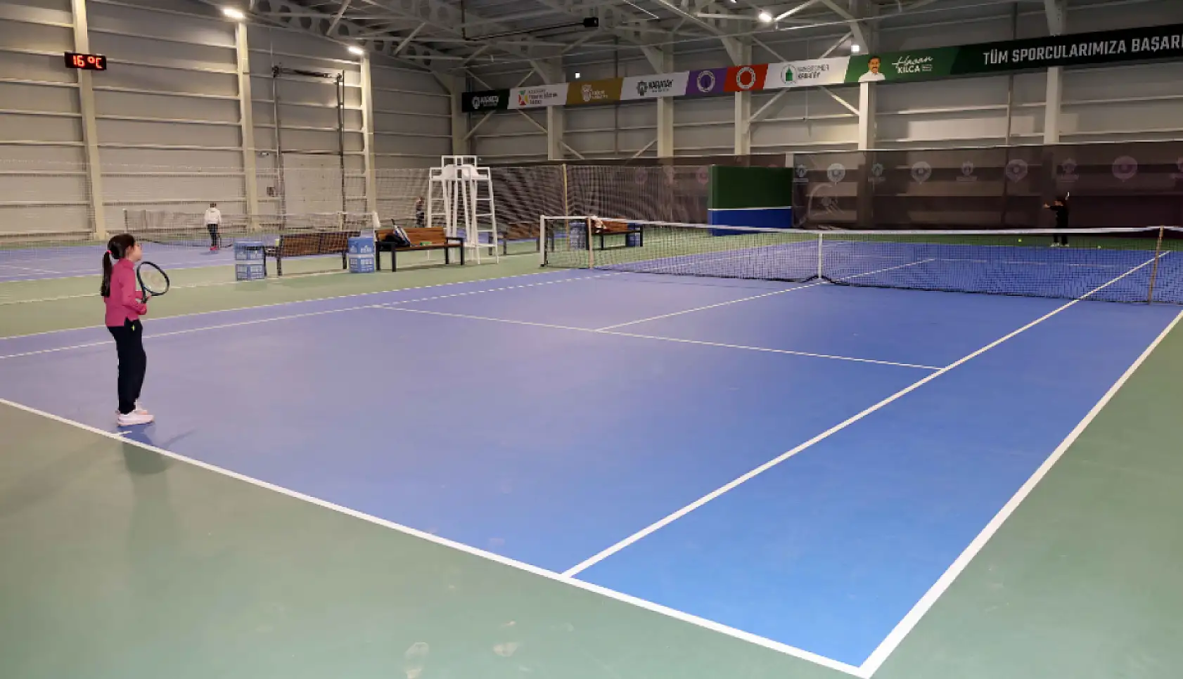 Konya'da 23 Nisan coşkusu tenis kortlarına taşınıyor