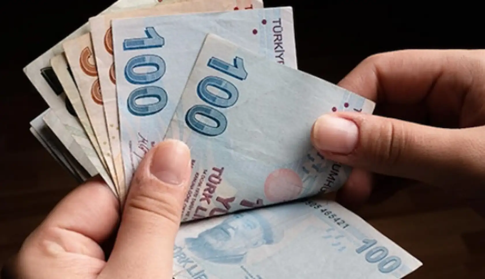 Eğitim yardımı artıyor: Öğrencilere 9 bin TL nakdi destek!