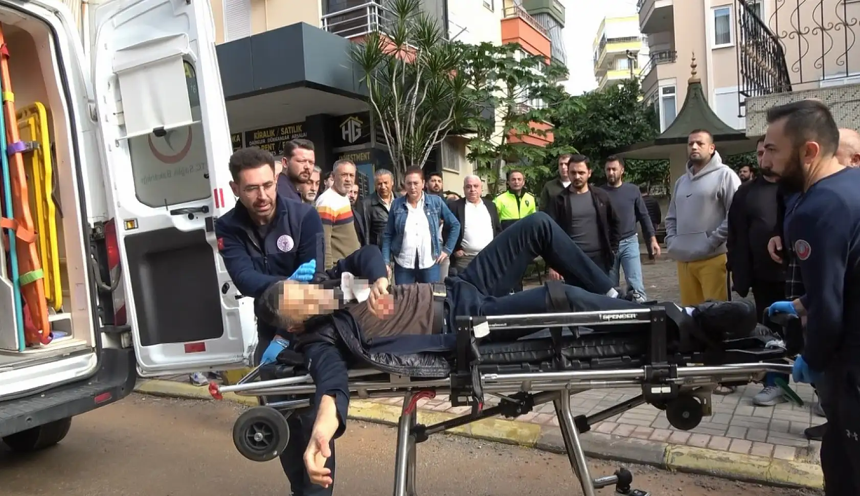 Aile fertlerine kurşun yağdırdı! Kanlı saldırı sonrası intihara kalkıştı