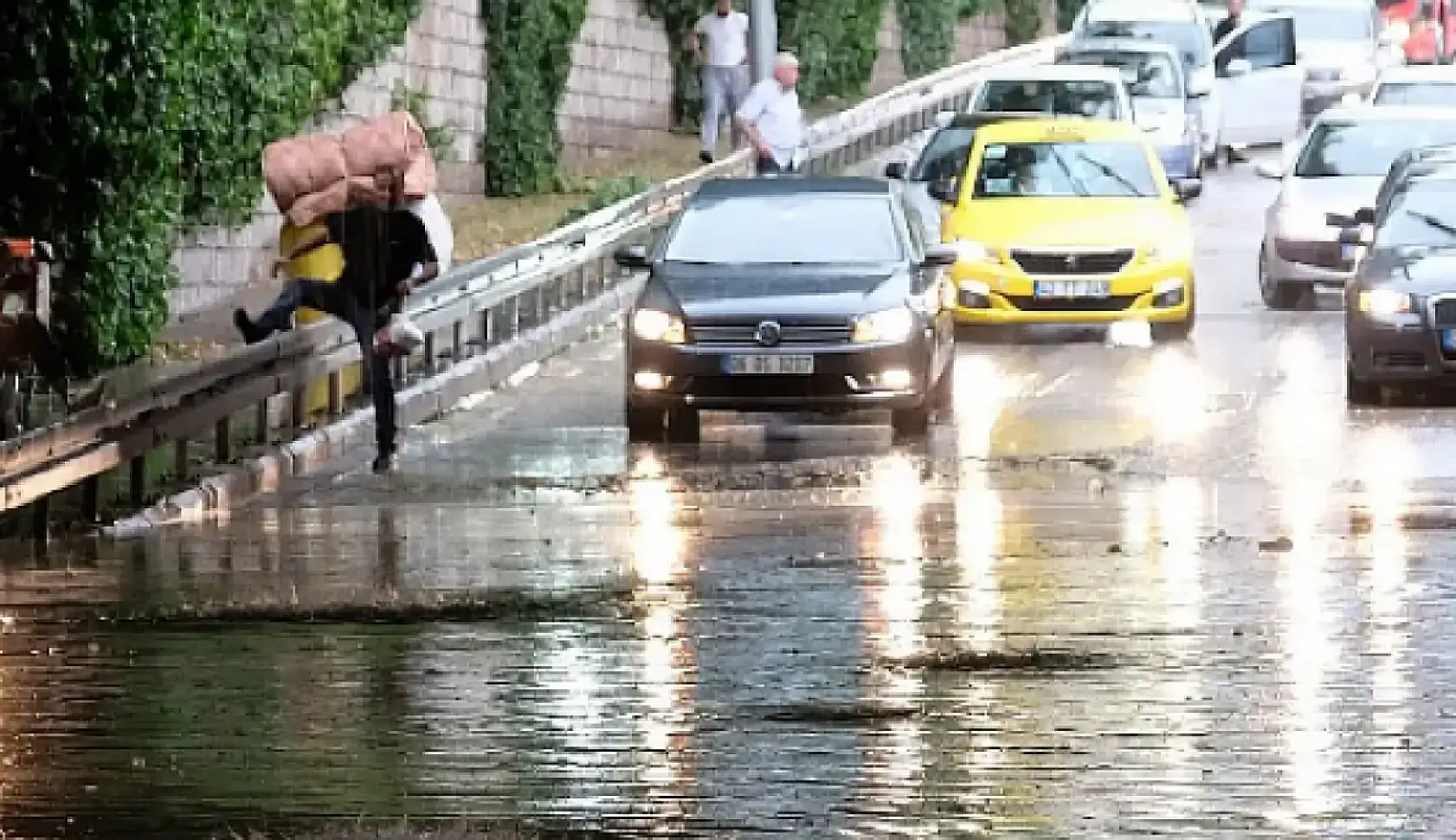 Konya için sağanak yağış uyarısı verildi: O günlere dikkat!