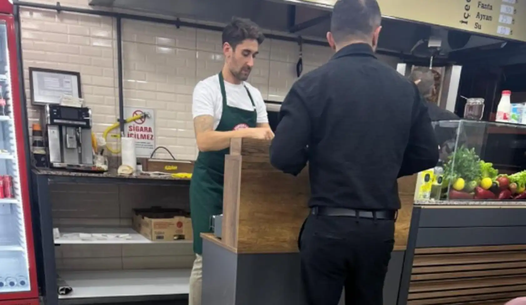 Eski Konyaspor yıldızı genç yaşında dönerci oldu! Şampiyonlar Ligi'nde bile oynamıştı...