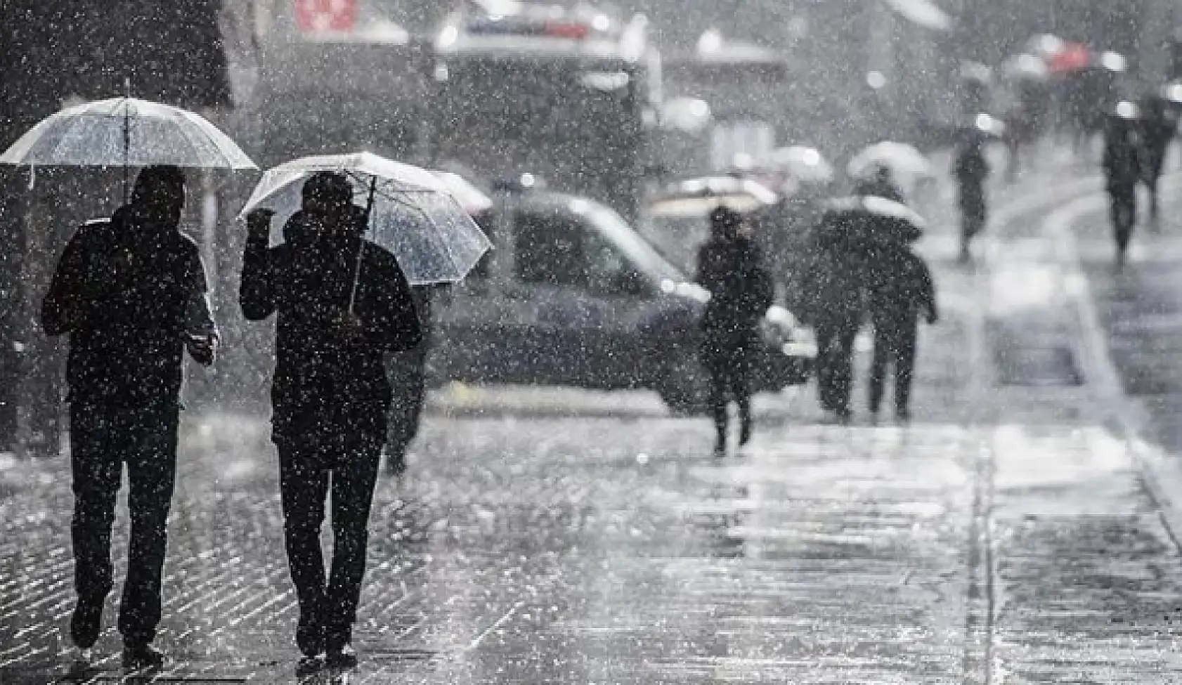 Konya için Meteoroloji'den uyarı üstüne uyarı: Şemsiye, yağmurluk ne varsa alın!