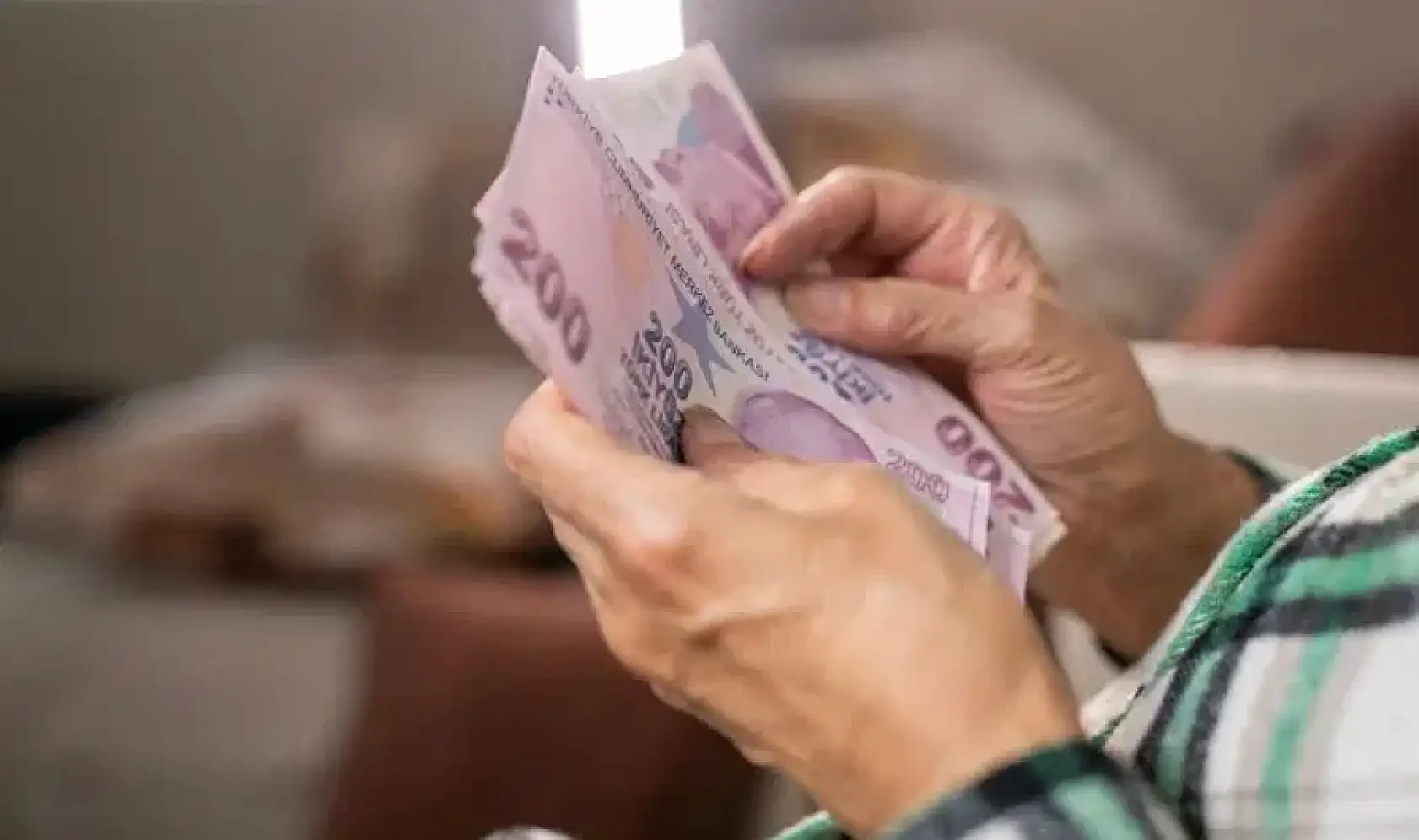 Milyonların gözü kulağı TÜİK'teydi: Memur ve emeklinin temmuz zammı netleşti! İşte yeni maaş oranları