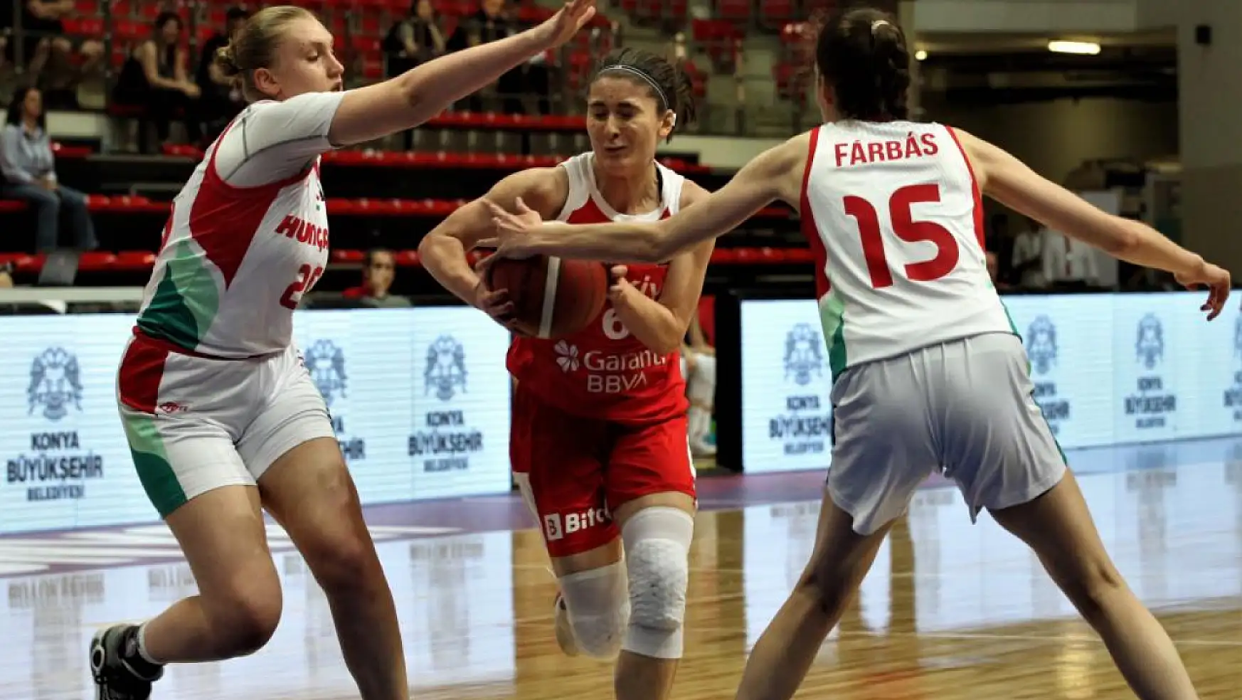 18 Yaş Altı Kız Basketbol Milli Takımı, Macaristan'a mağlup oldu