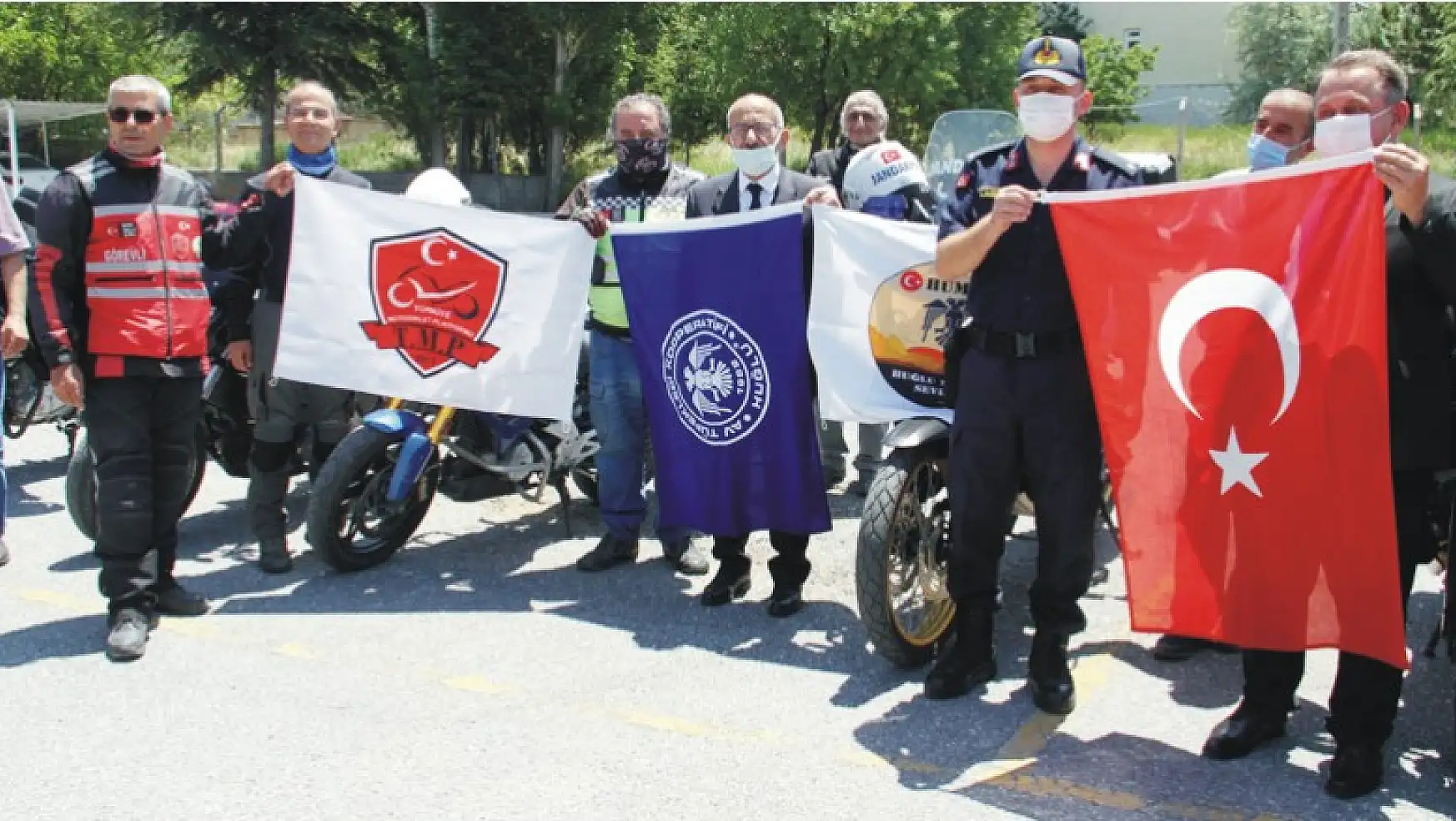 Konya Beyşehir'de motosiklet tutkunları Jandarma Teşkilatının Kuruluşunu kutladı