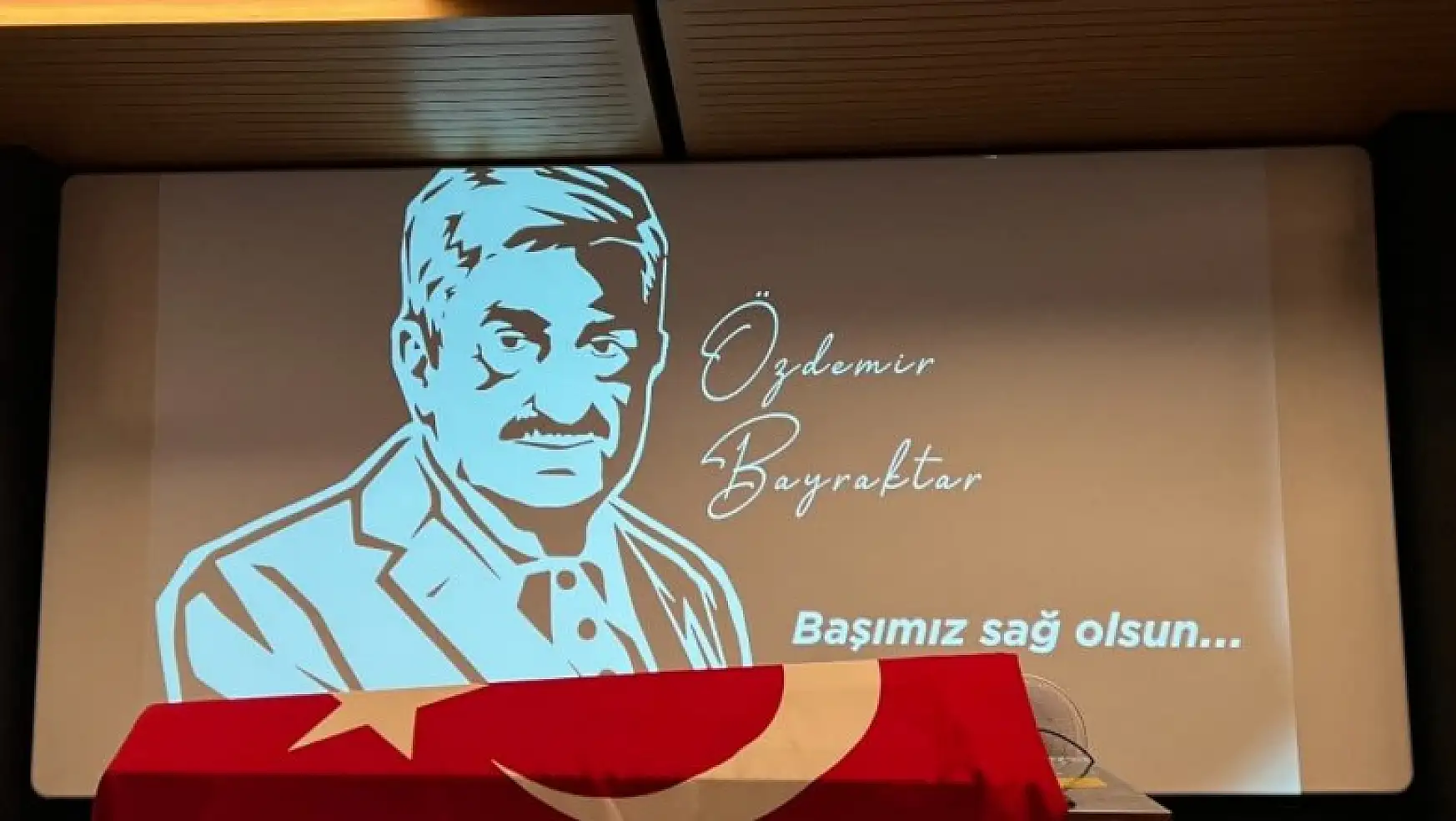 Özdemir Bayraktar son yolculuğuna uğurlanıyor