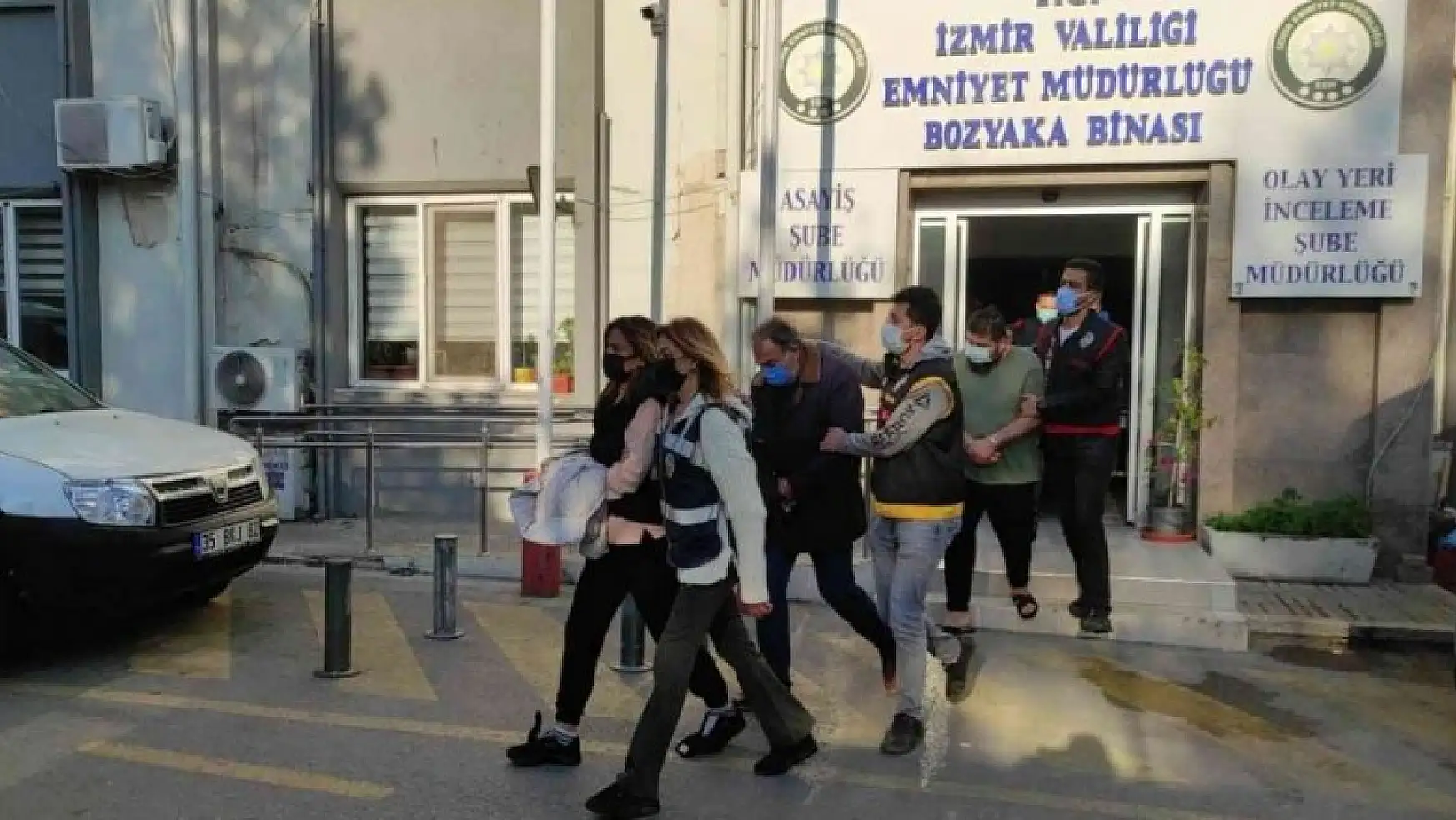 İzmir merkezli dolandırıcılık operasyonunda 15 tutuklama