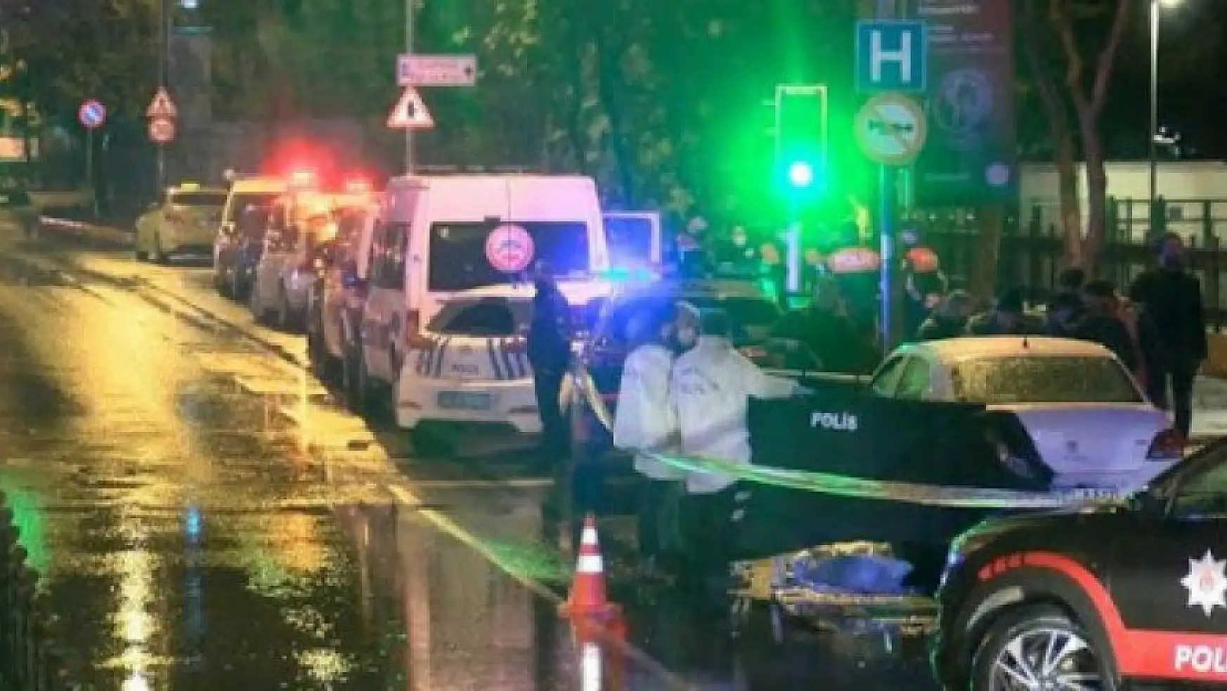 Kadıköy'de hareketli gece: Bir kişi hayatını kaybetti, polis görevden uzaklaştırıldı