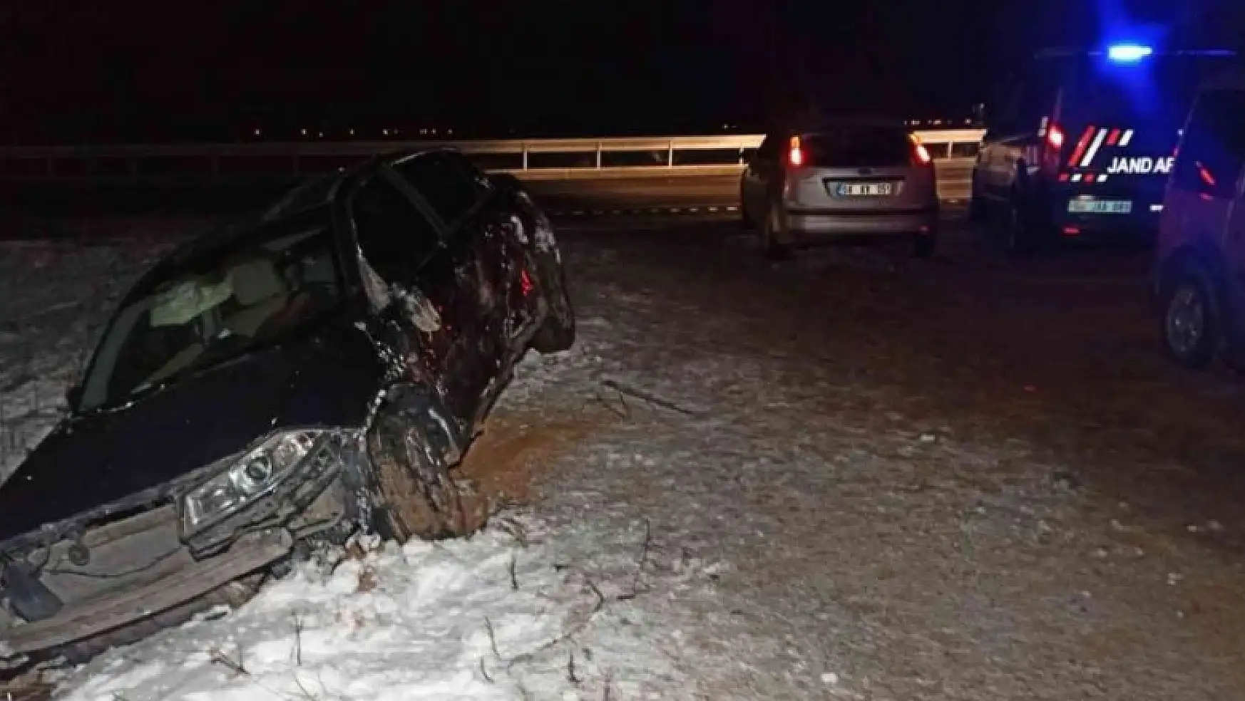 Aksaray'da buzlanma kazalara neden oldu: 8 yaralı