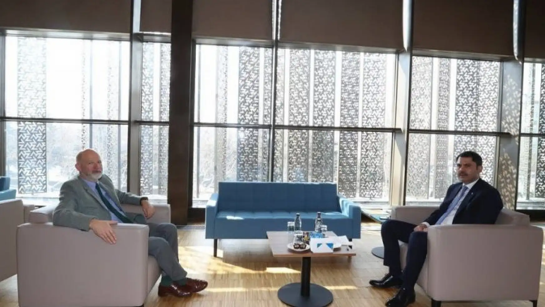 Bakan Kurum, İngiltere'nin Ankara Büyükelçisi Chilcott ile görüştü