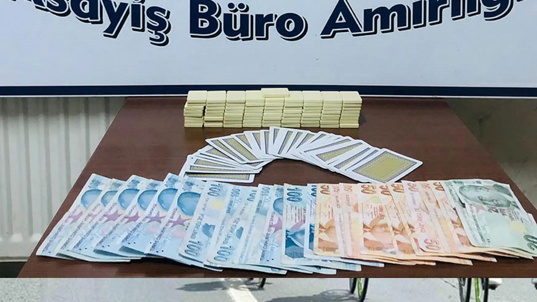 Konya'da kahvehanede kumar oynayan 5 kişiye para cezası