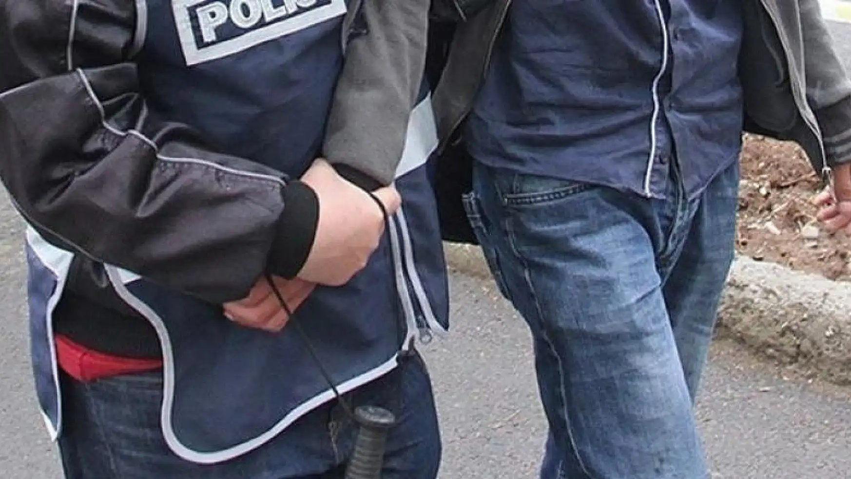 Konya merkezli FETÖ'nün askeri gizli yapılanmasına operasyon: 8 tutuklama