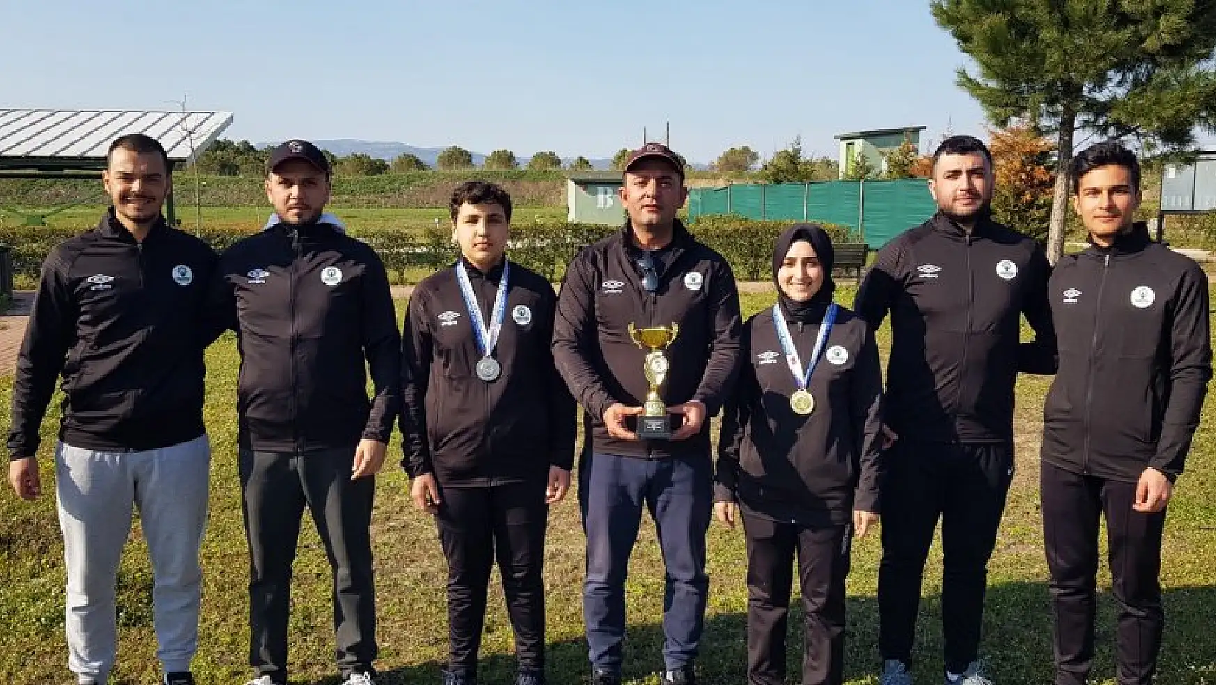 Karataylı sporcular Bursa'dan kupa ve madalyalarla döndü