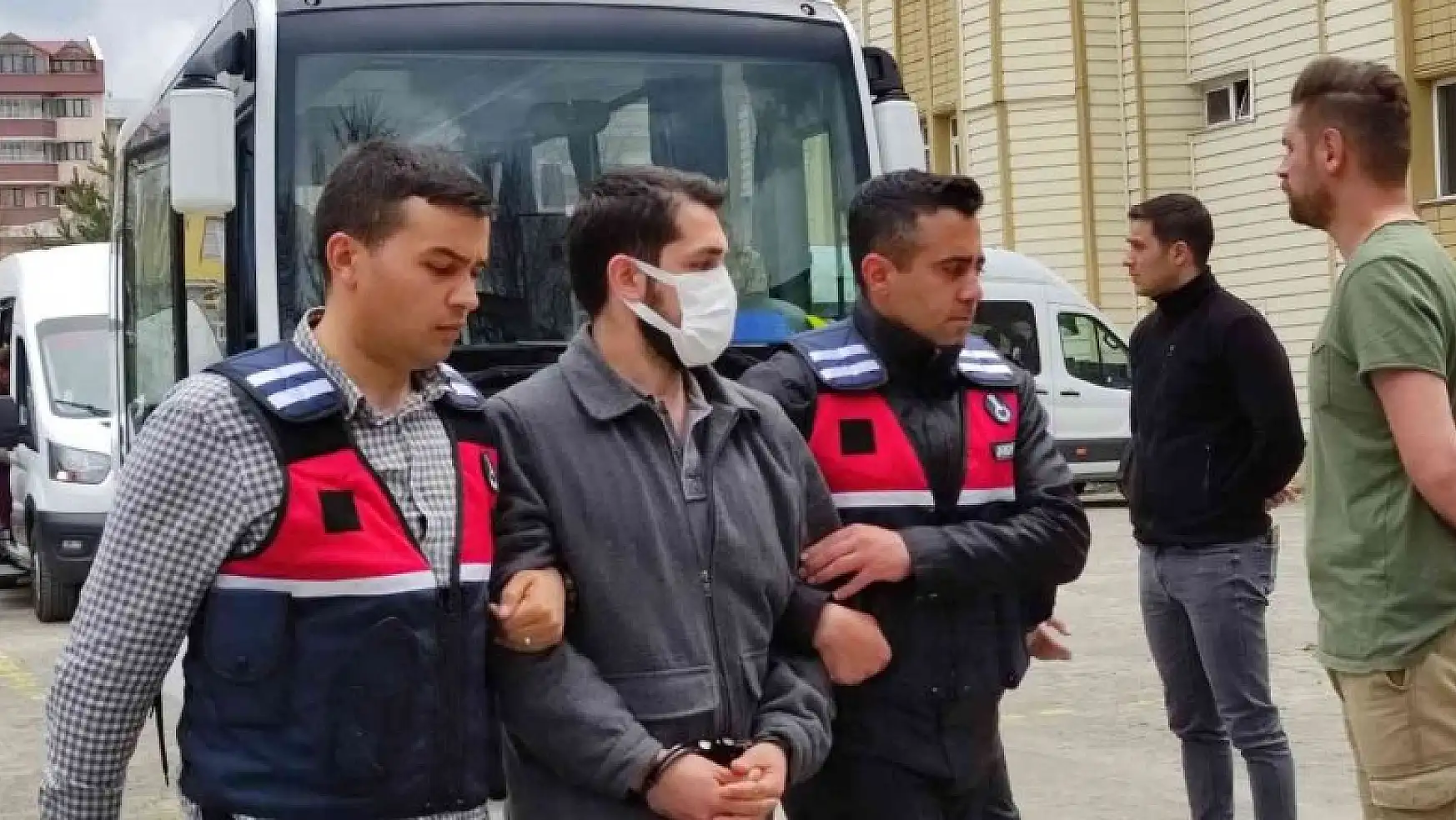 DEAŞ'a finansal destek sağlayan 7 zanlı tutuklandı