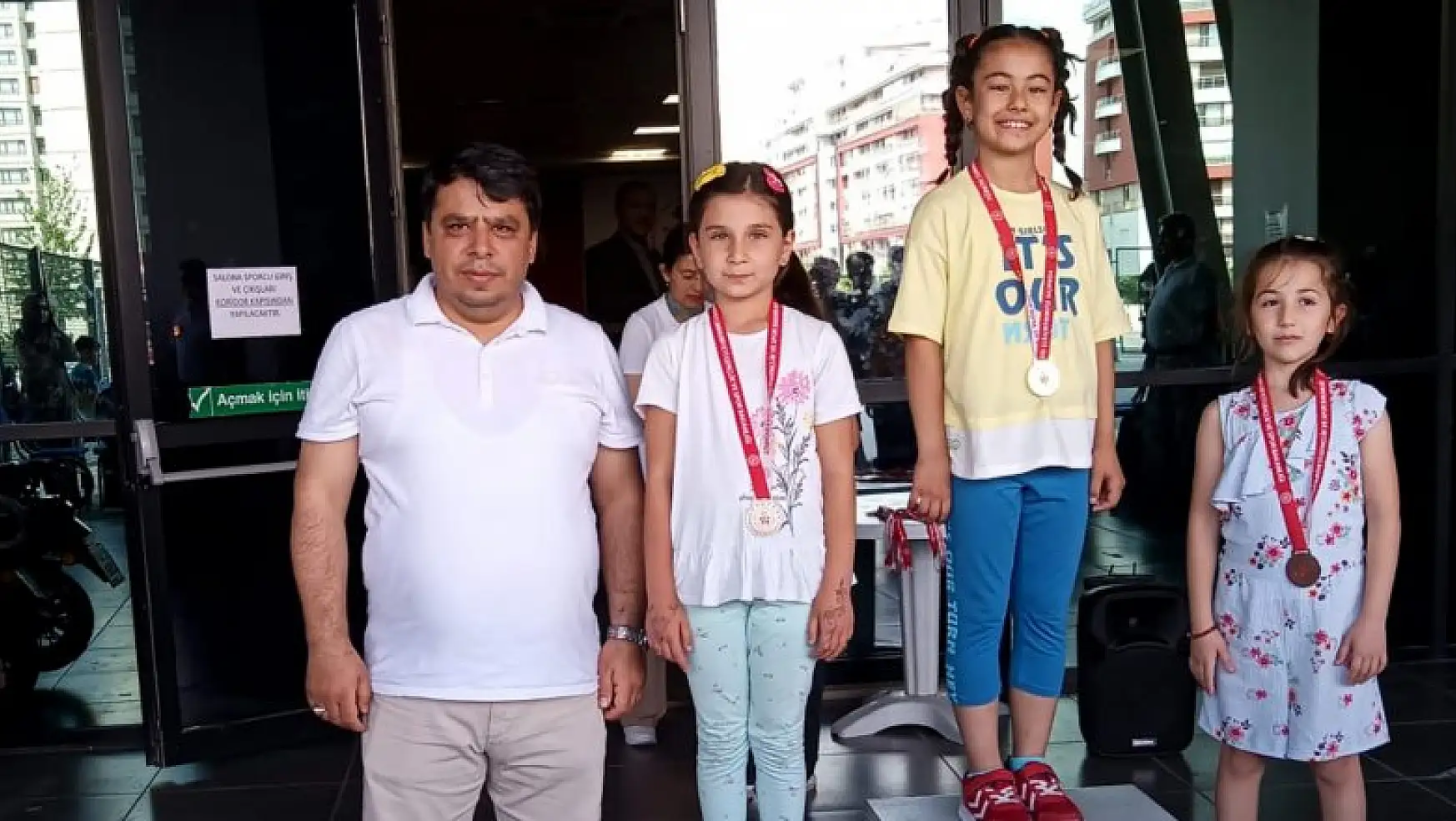 Karatay Belediyespor Kulübü Satranç Takımı sporcuları başarılarıyla sevindirdi