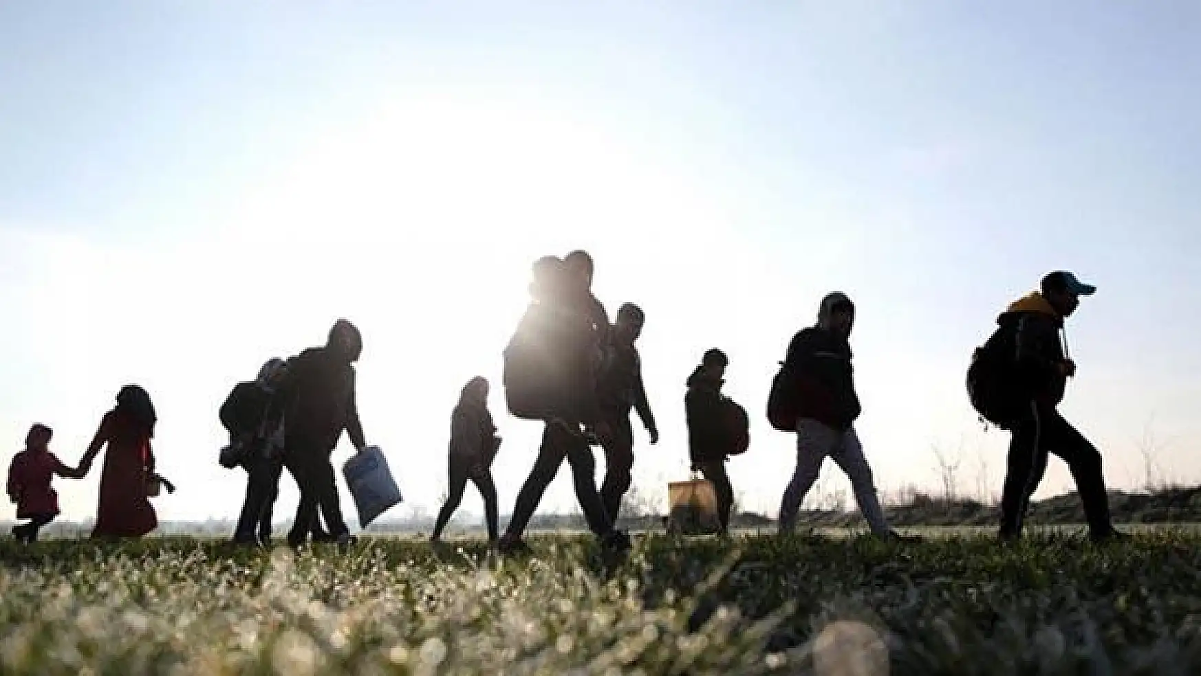 69 bin kaçak göçmen sınır dışı edildi
