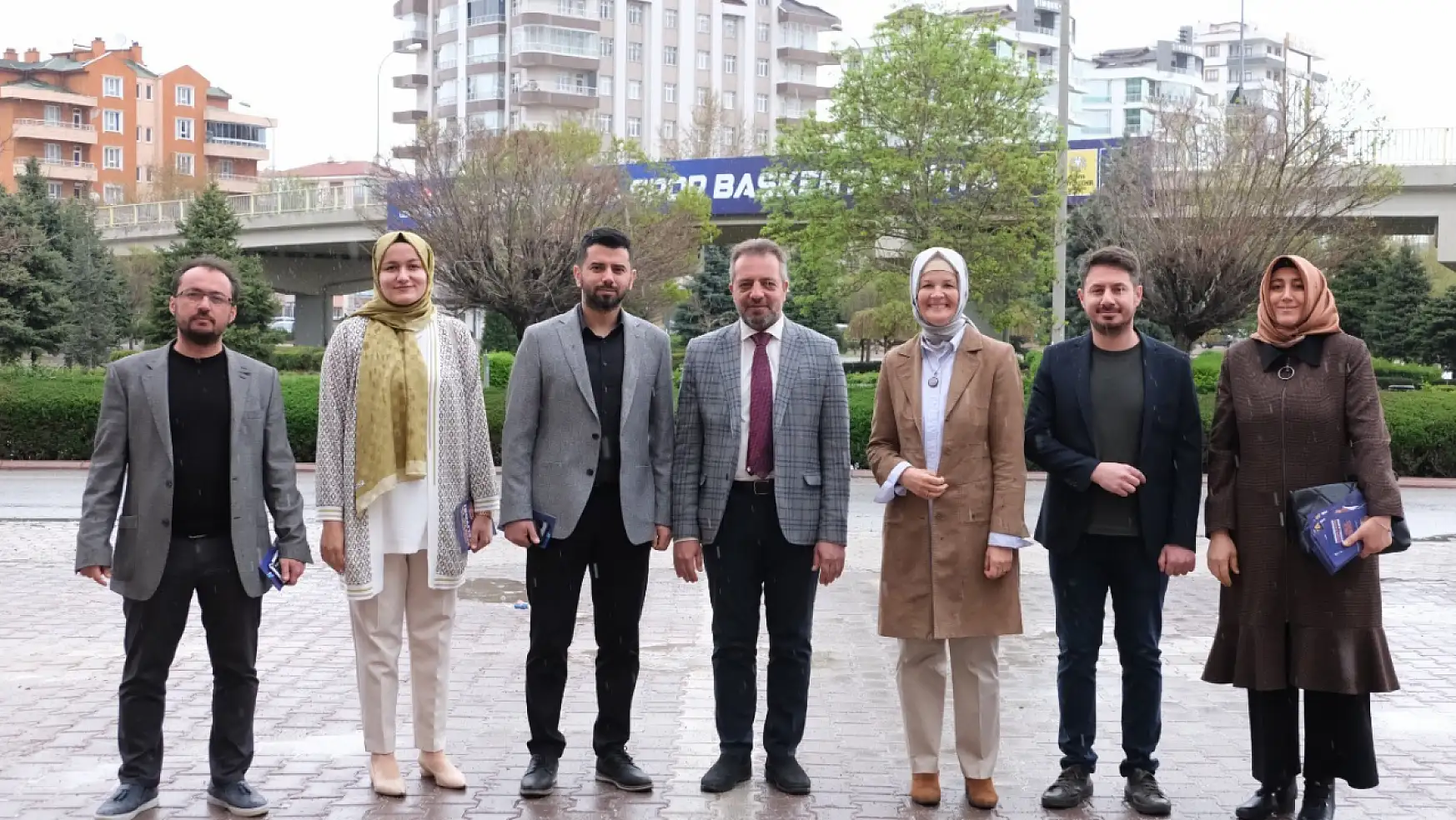 AK Parti Konya Milletvekili Adayı Meryem Göka, vatandaşlarla bir araya geldi