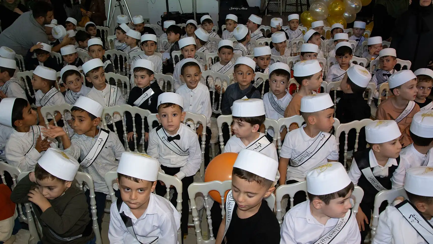 Akşehir'de dini eğitim alan 200 minik öğrenci için 'Bed-i Besmele' merasimi düzenlendi!