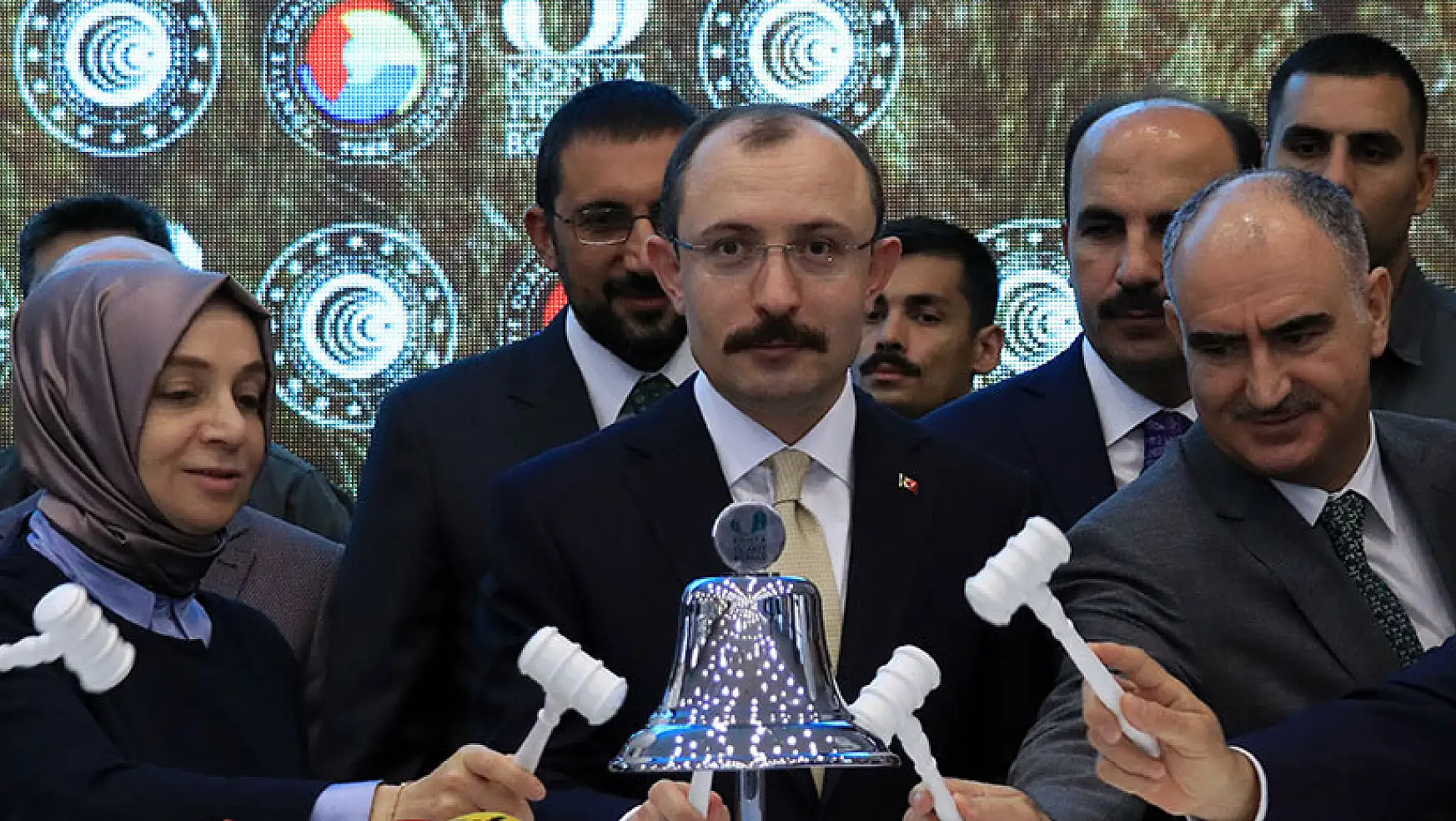 Bakan Muş Konya'da konuştu: Ticaret Bakanı Muş: Ciddi bir sorun aşılmış olacak'