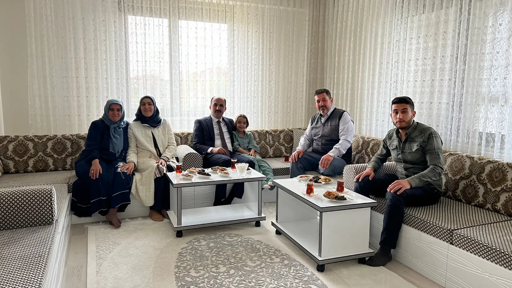 Başkan Altay Ramazan Bayramı'nda Şehit ve Gazi Ailelerini Ziyaret Etti
