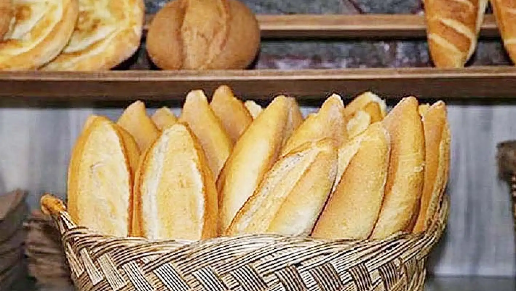 Beyşehir'de ekmeğe zam
