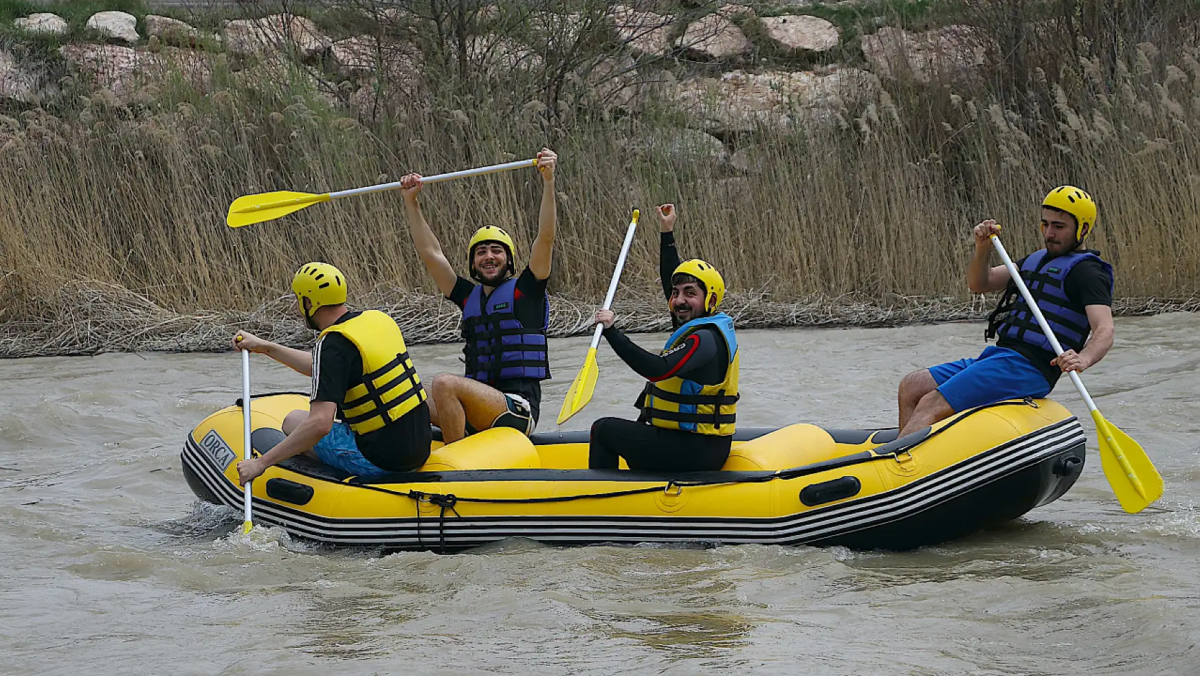 Çoruh Nehri'nde adrenalin tutkunları için rafting sezonu başladı