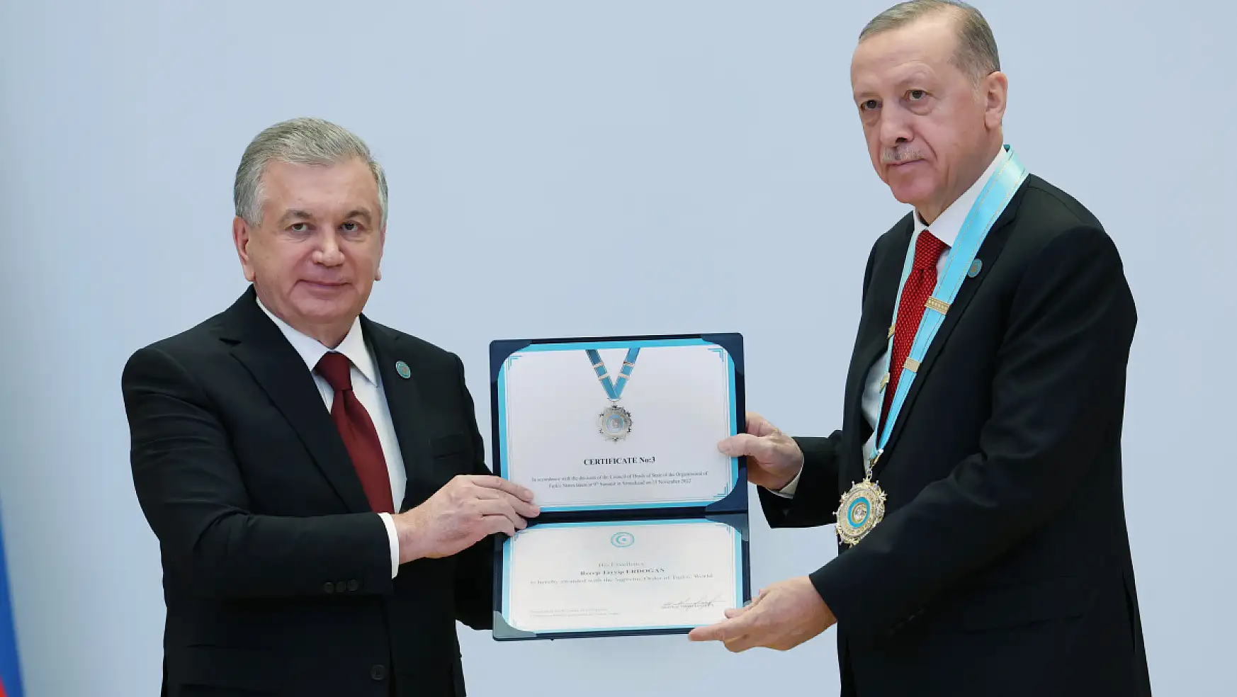 Cumhurbaşkanı Erdoğan'a 'Türk Dünyası Ali Nişanı' takdim edildi