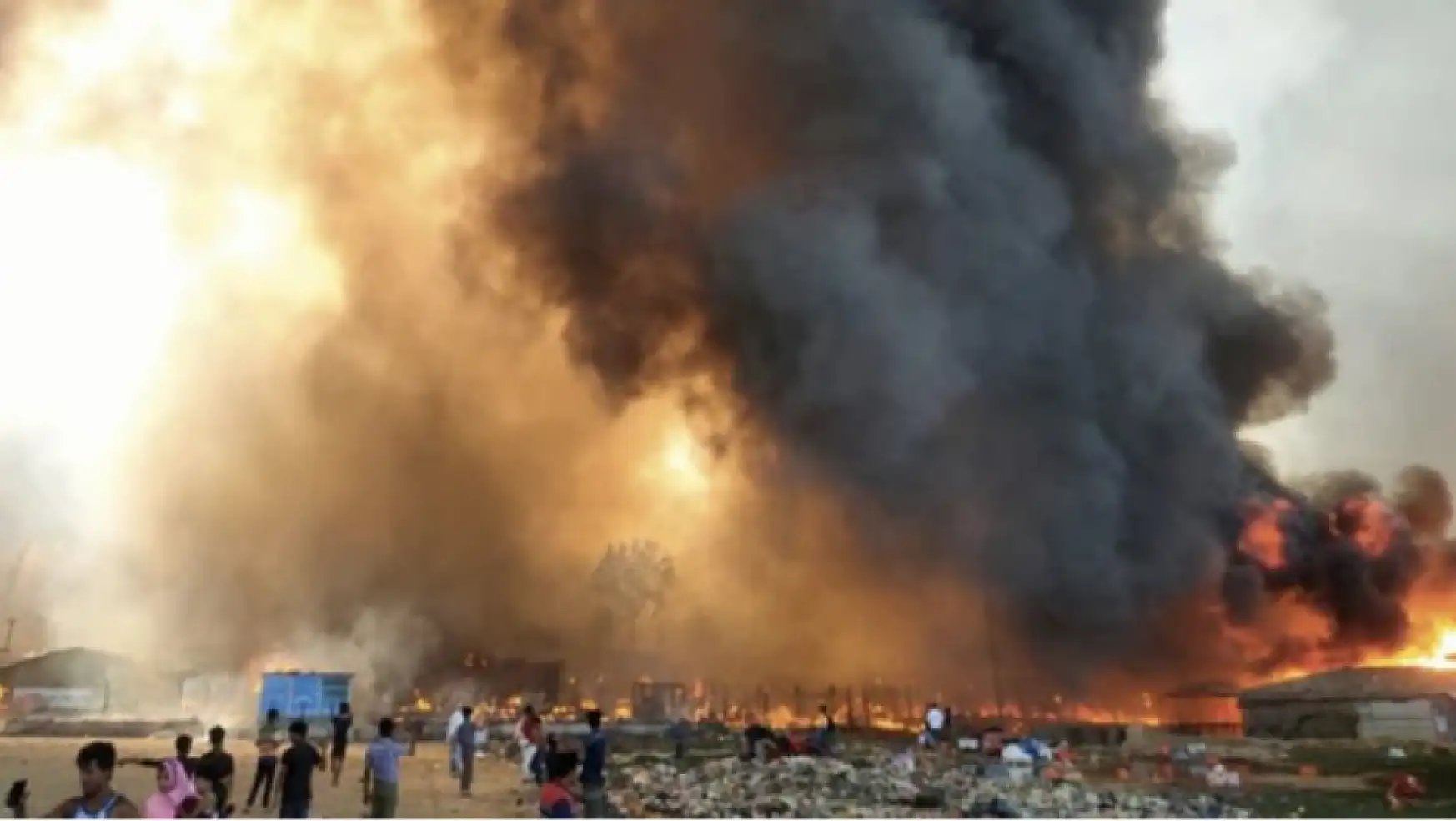 Gecekondu mahallesi yandı: 300 ev küle döndü