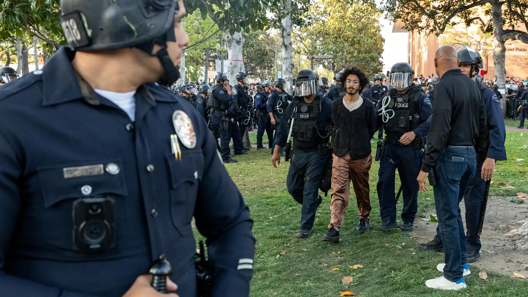 Güney California Üniversitesi'nde çok sayıda öğrenci gözaltına alındı