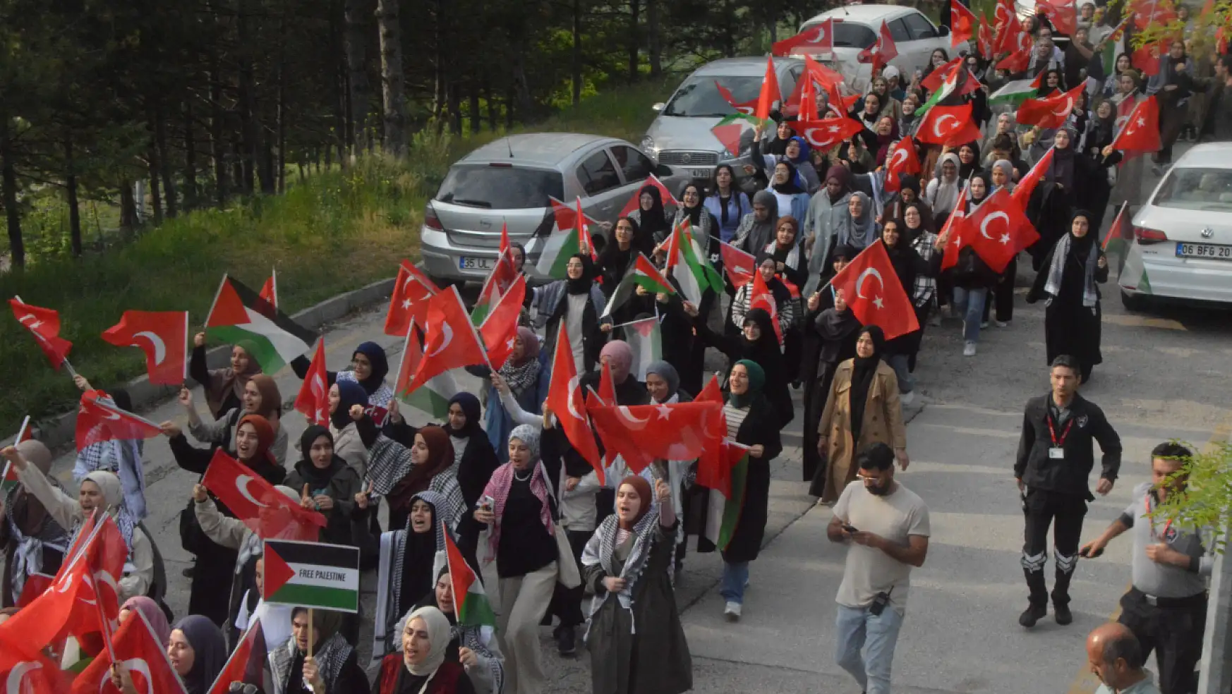 Hacettepe Üniversitesi öğrencileri, İsrail' e tepki gösterdi