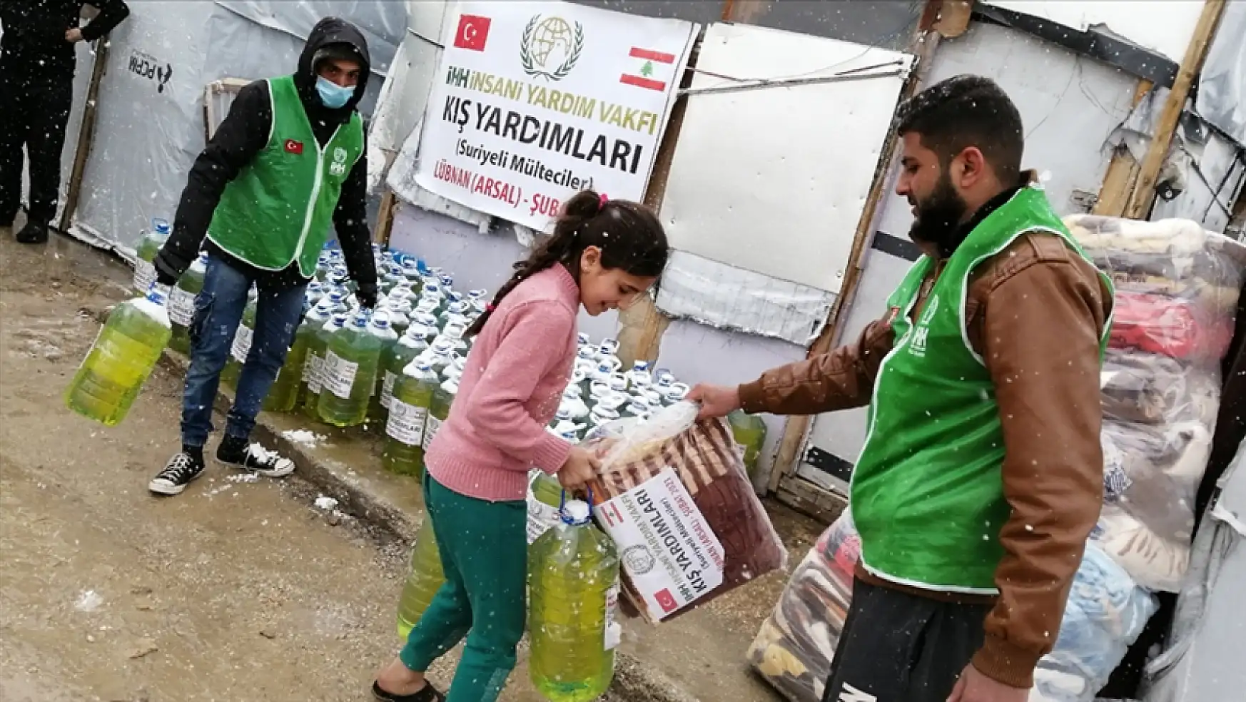 İHH Lübnan'daki Filistinli ailelere gıda yardımı sağladı