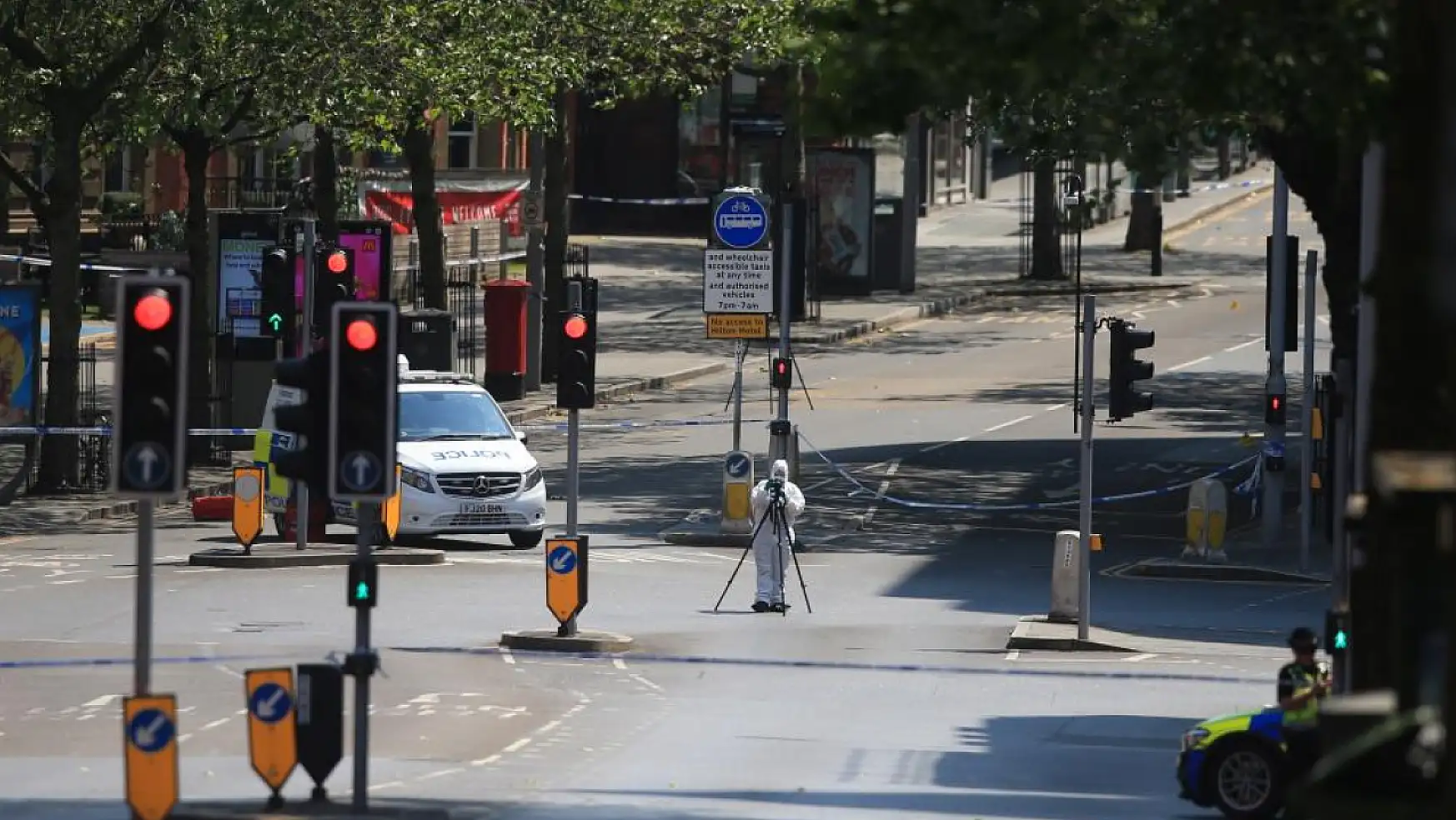 İngiltere sokakları hareketlendi… Halk gördükleri manzara karşısında ne yapacağını bilemedi