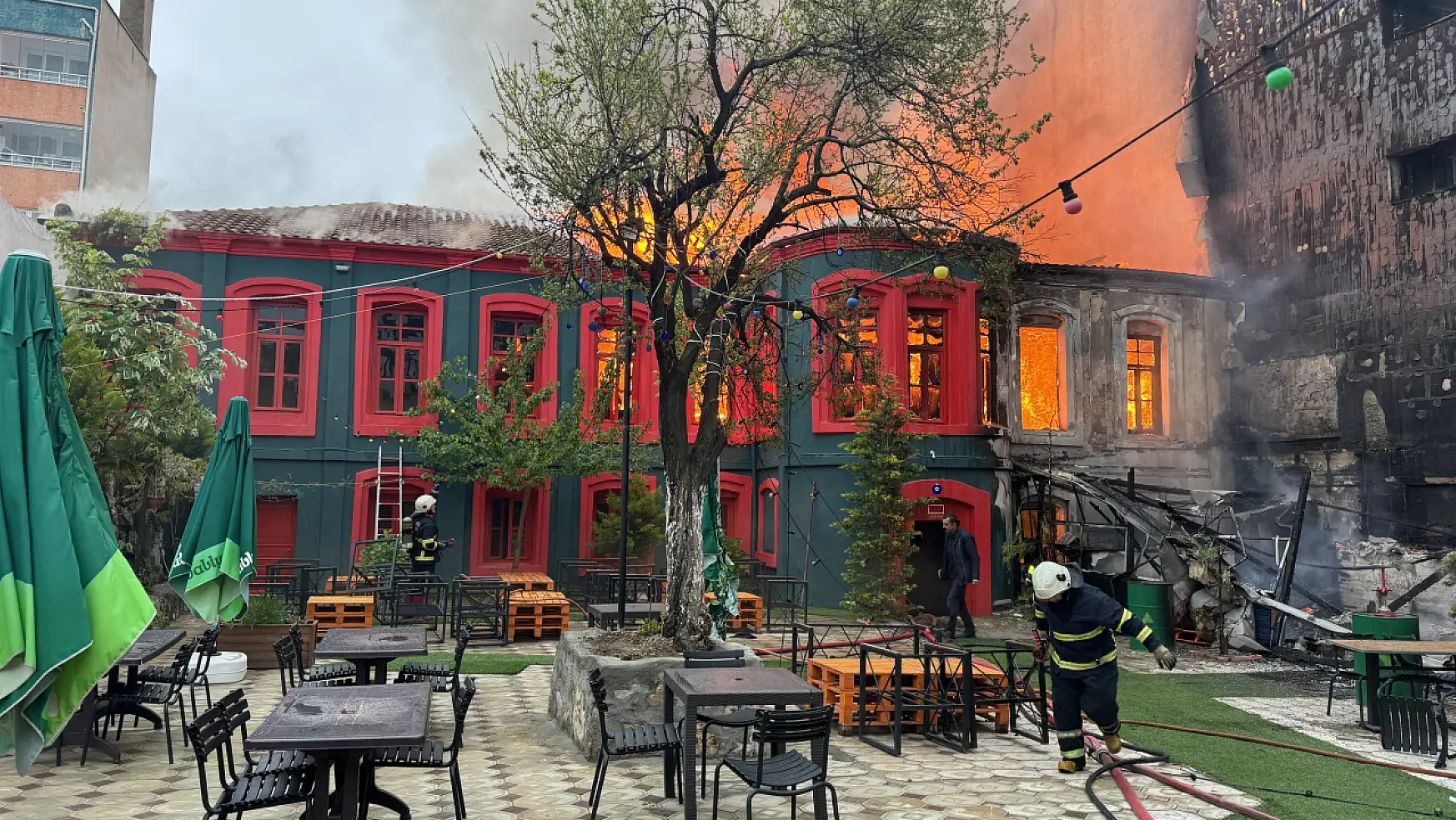 Kırklareli'nde tarihi binada yangın çıktı
