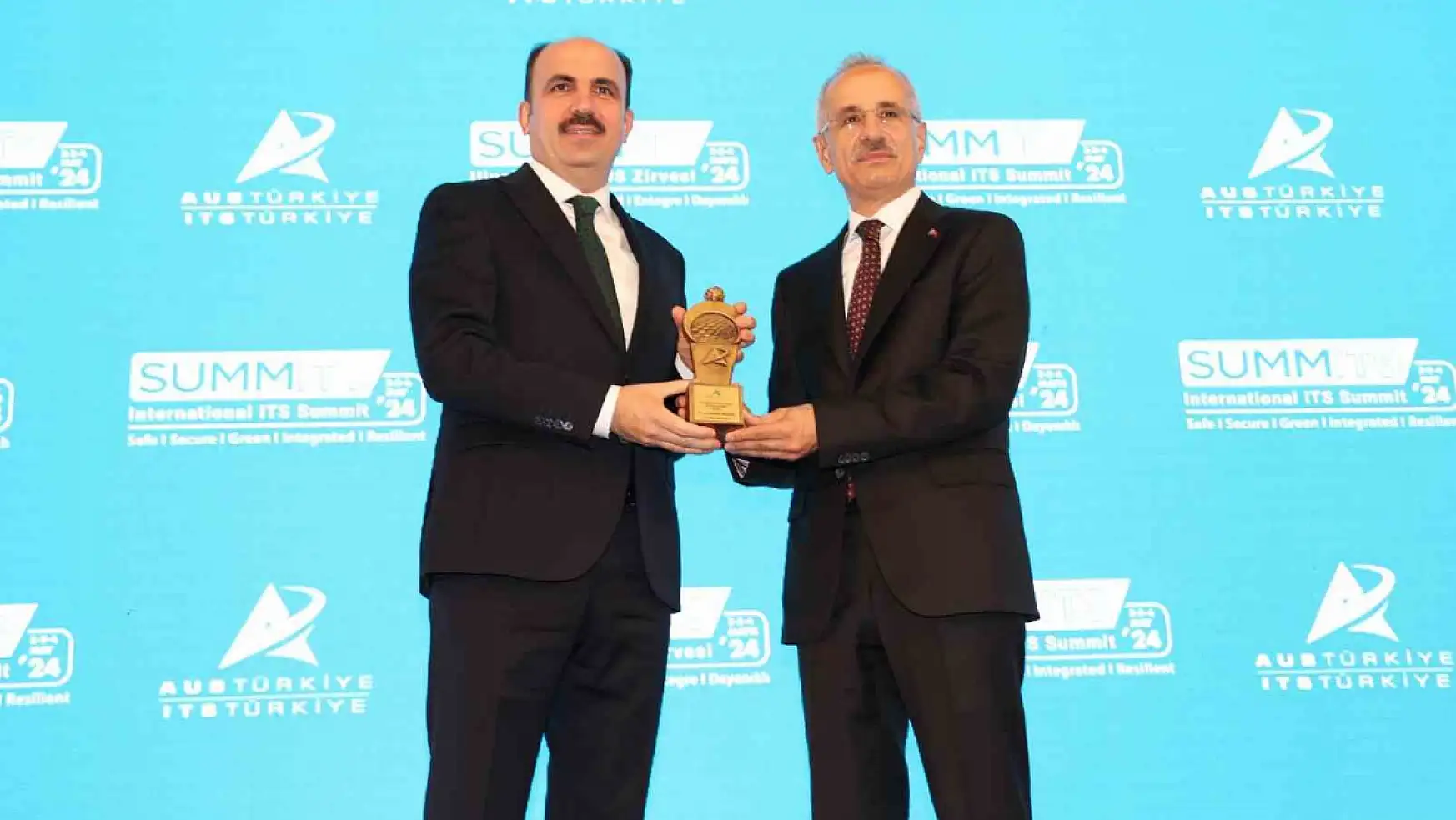 Konya Büyükşehir Belediyesi, 'Erişilebilir Konya' çalışmalarıyla belediyecilik ödülü kazandı