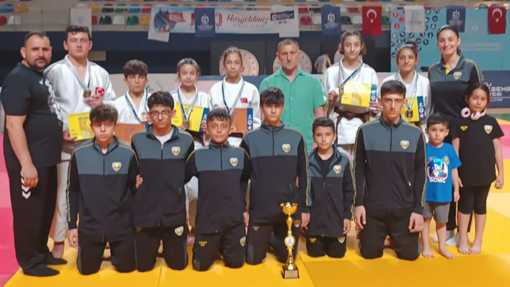 Konya Büyükşehir Belediyespor Kulübü şampiyon oldu
