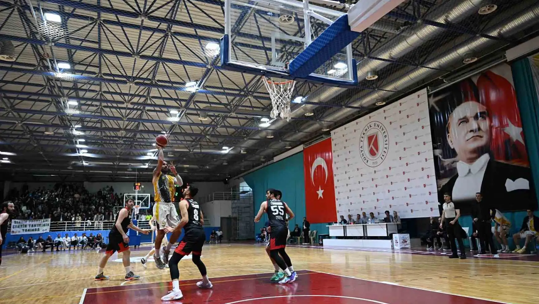 Konya Büyükşehir Belediyespor, Türkiye Basketbol 1'inci Ligi'ne yükseldi